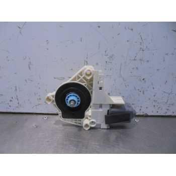 MOTOR ELEVALUNAS TRASERO DERECHO 8K0959812 