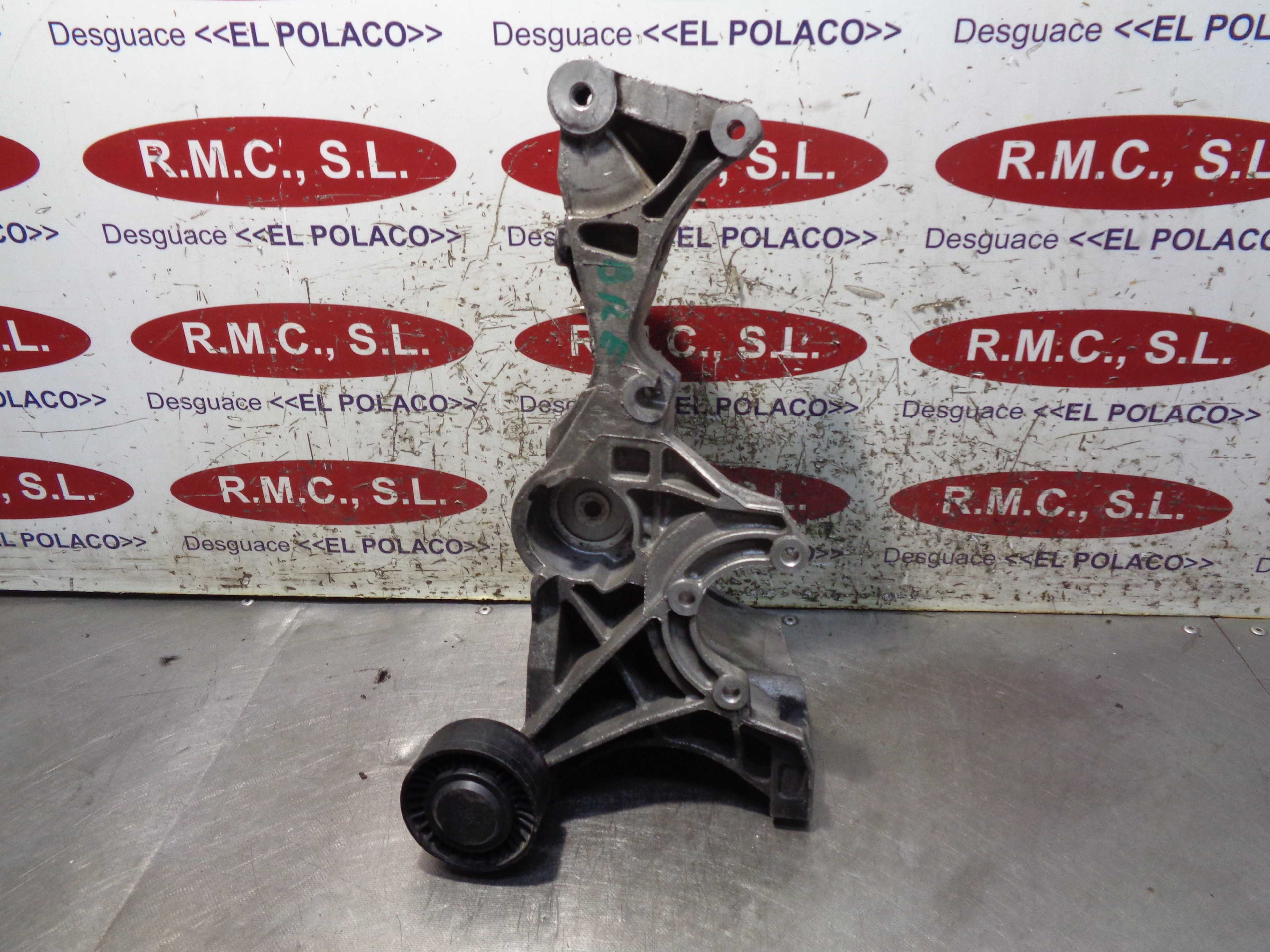 Recambio de soporte alternador para audi a4 berlina (8e) 2.0 tdi referencia OEM IAM   