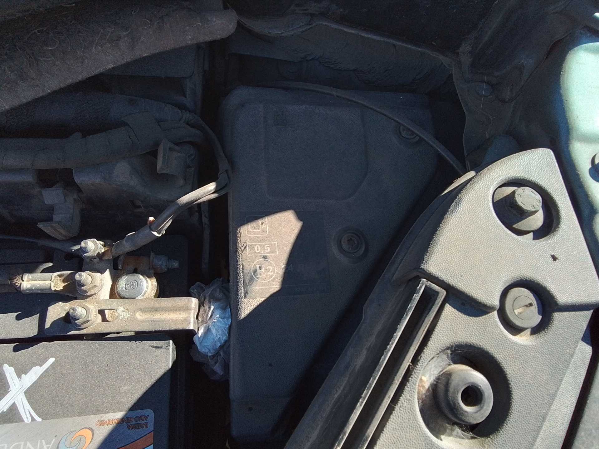 Recambio de caja reles / fusibles para renault scenic ii authentique referencia OEM IAM   