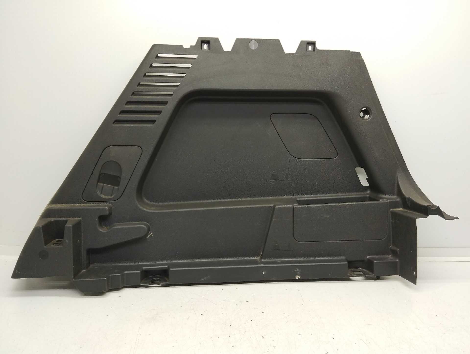 Recambio de molduras traseras para citroën c5 aircross c-series referencia OEM IAM 35  