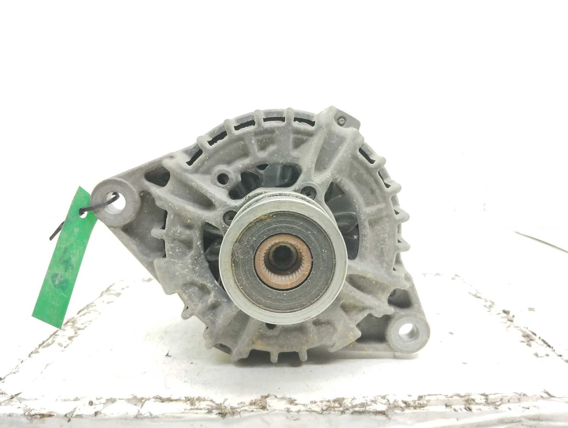 Recambio de alternador para iveco 35s12 referencia OEM IAM 5802266117 0125811138 
