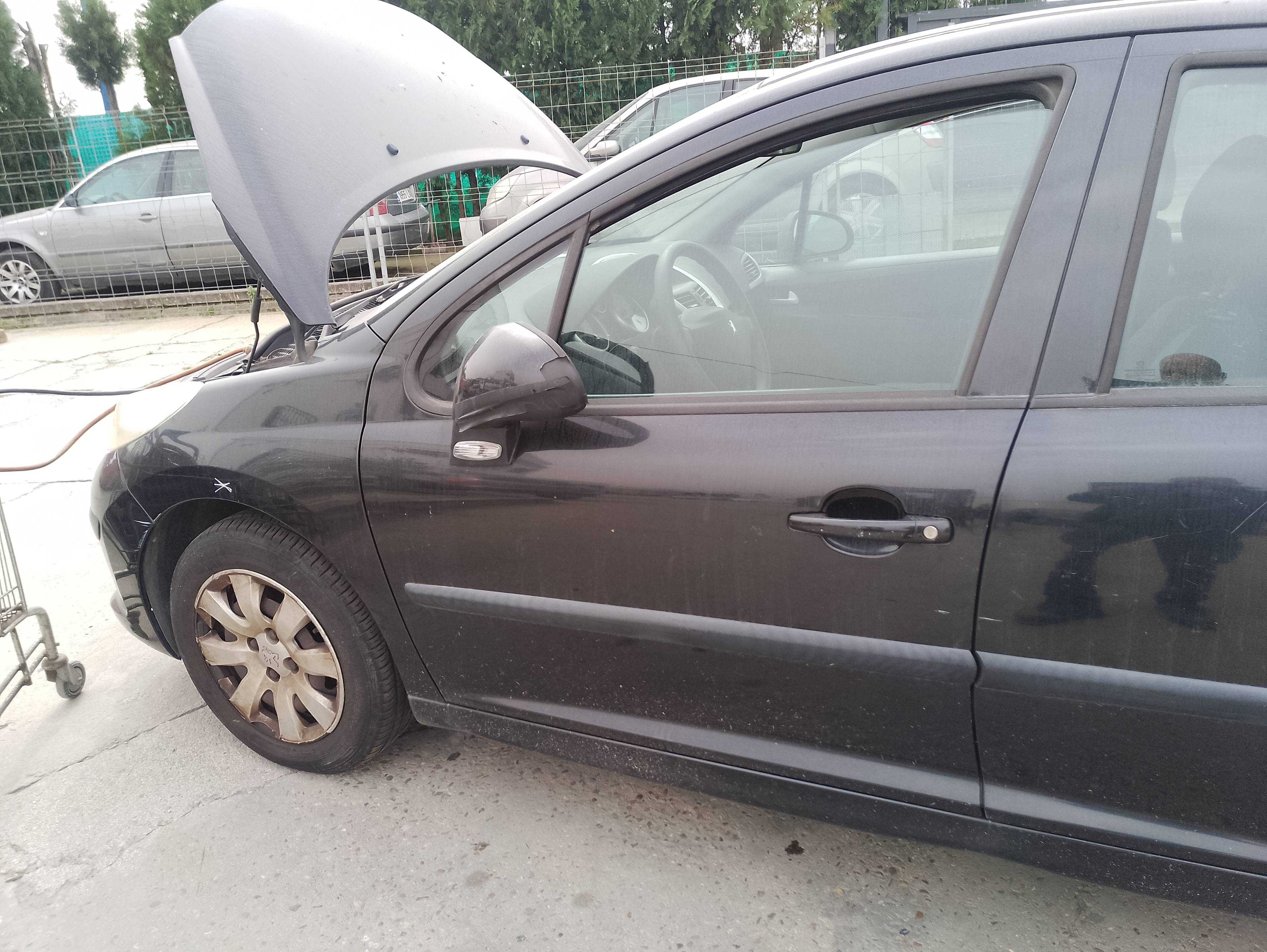 Recambio de puerta delantera izquierda para peugeot 207 confort referencia OEM IAM   