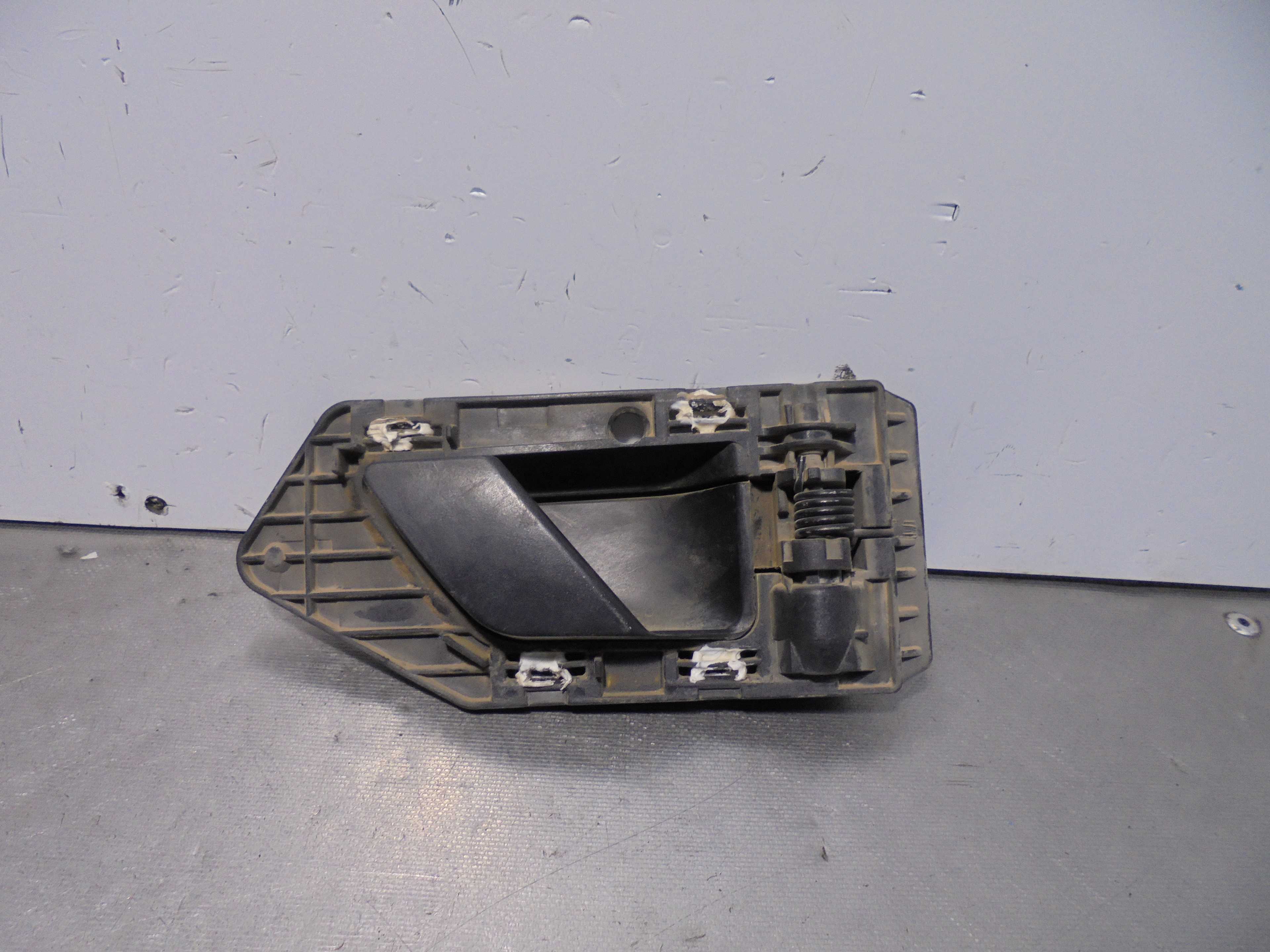 Recambio de maneta interior delantera derecha para peugeot partner (s1) 1.9 diesel referencia OEM IAM 9621422877  