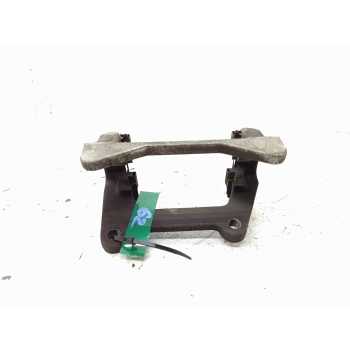 SOPORTE PINZA TRASERO DERECHO 8K0615426 
