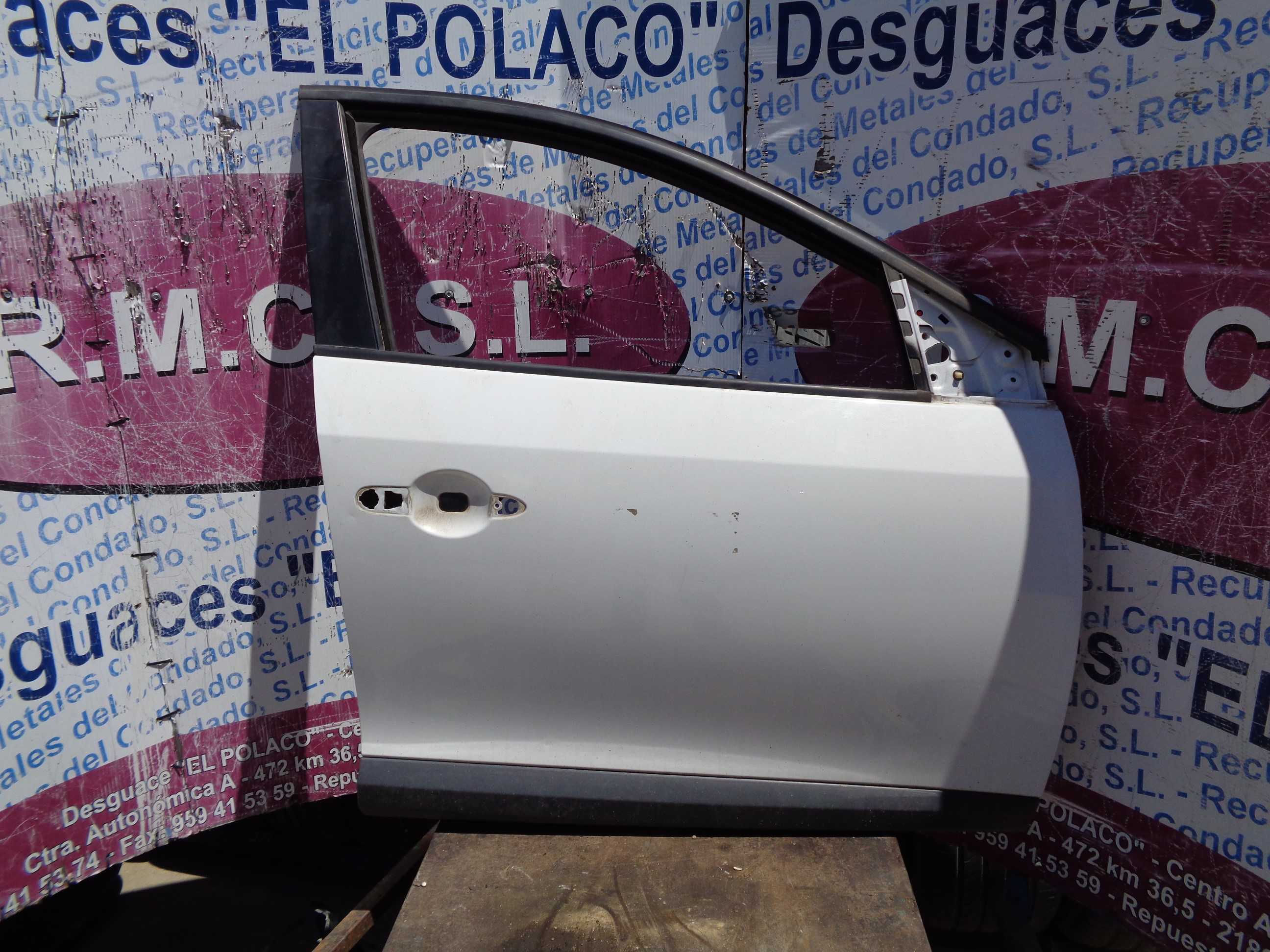 Recambio de puerta delantera derecha para renault fluence limited referencia OEM IAM   
