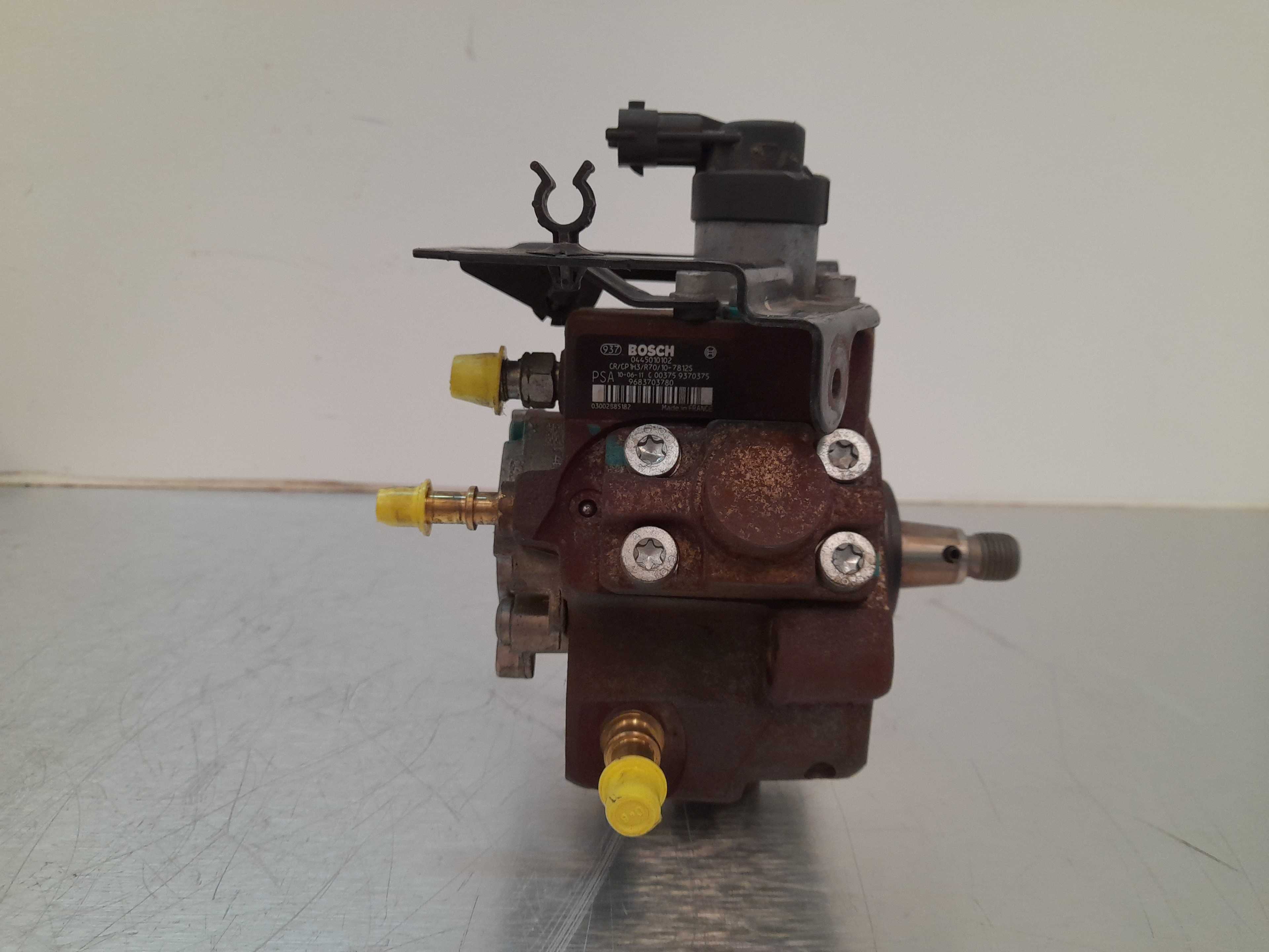 Recambio de bomba inyeccion para citroën c5 berlina business referencia OEM IAM 9683703780  