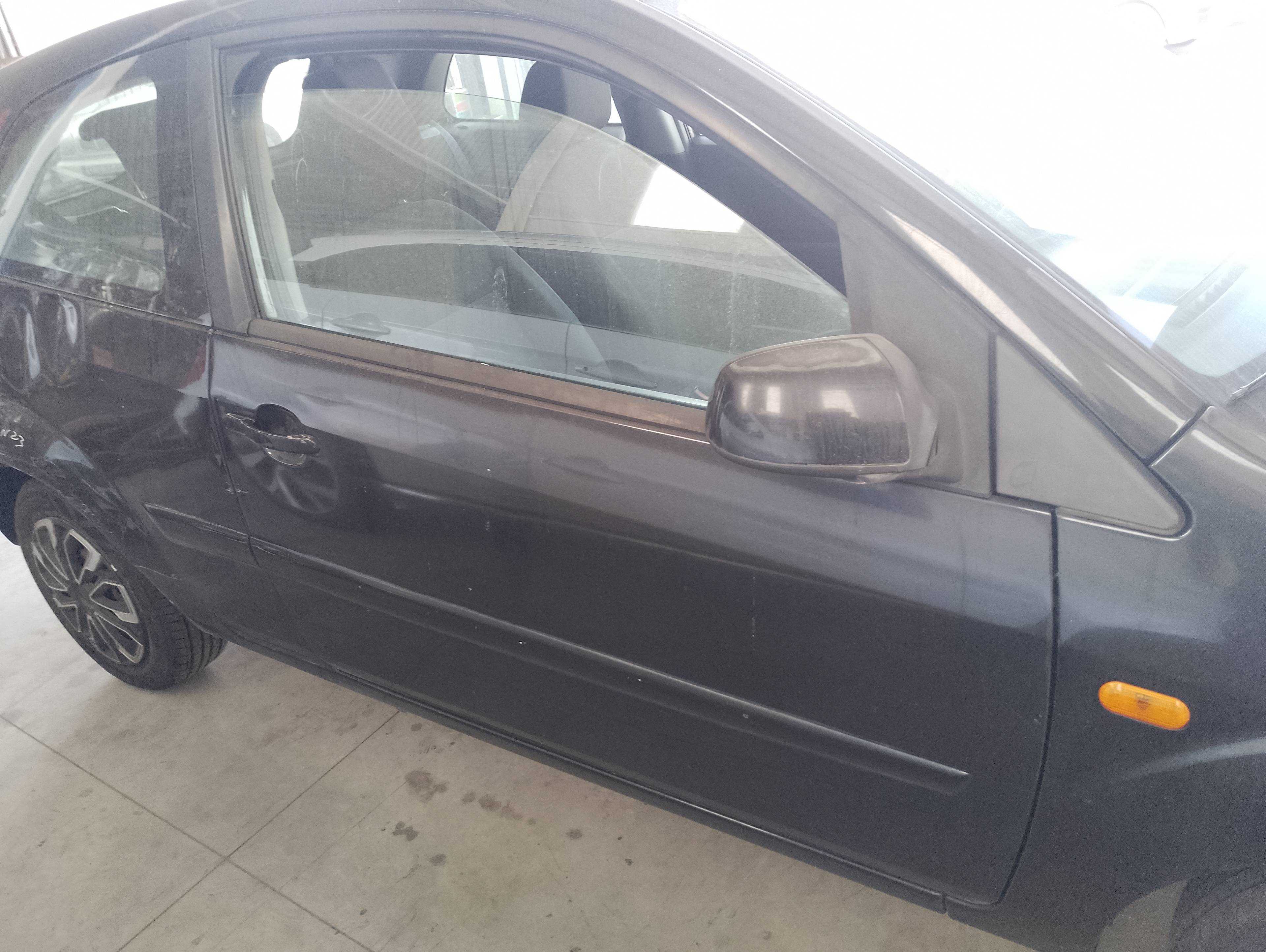 Recambio de puerta delantera derecha para ford fiesta (cbk) ambiente referencia OEM IAM   