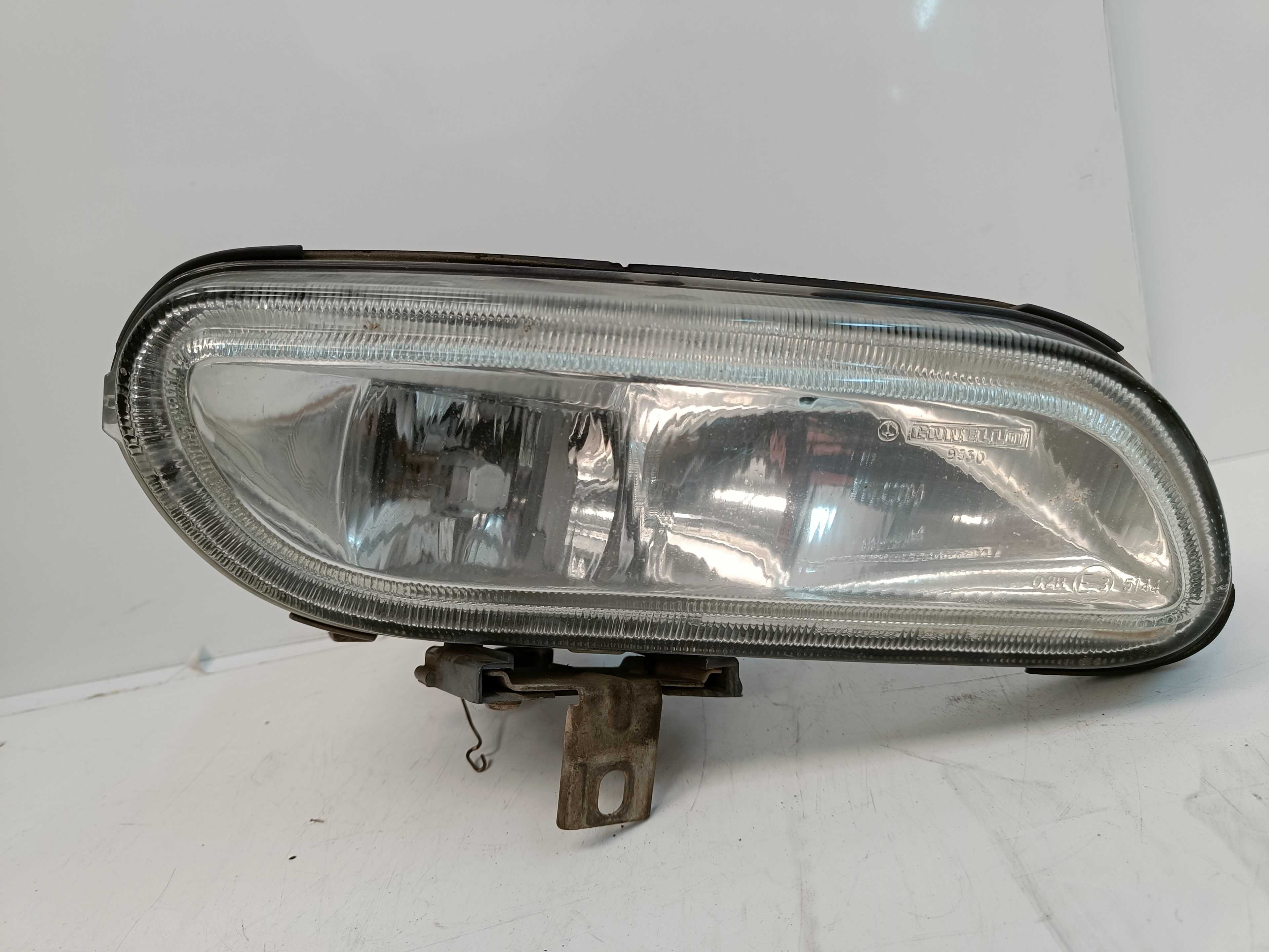 Recambio de faro antiniebla derecho para peugeot 406 berlina (s1/s2) sldt referencia OEM IAM 37080748  