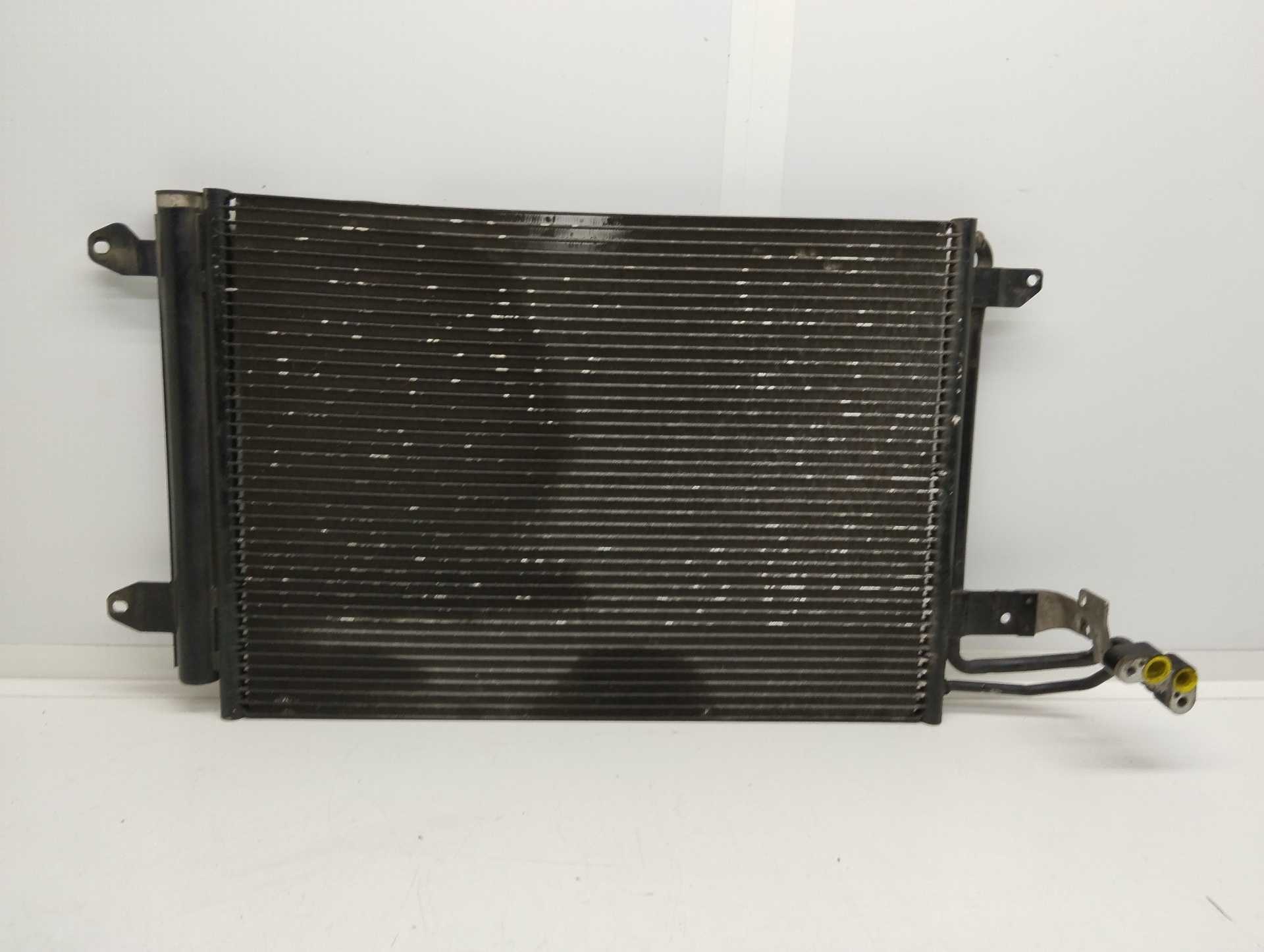 Recambio de condensador / radiador aire acondicionado para seat leon (1p1) 1.6 tdi referencia OEM IAM 1K0820411AD  