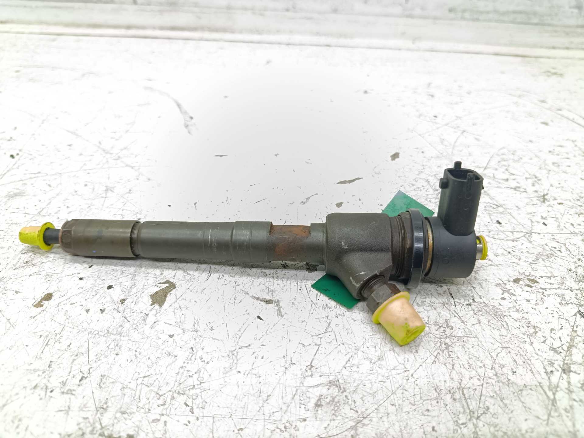 Recambio de inyector para opel corsa d cosmo referencia OEM IAM 0445110183  