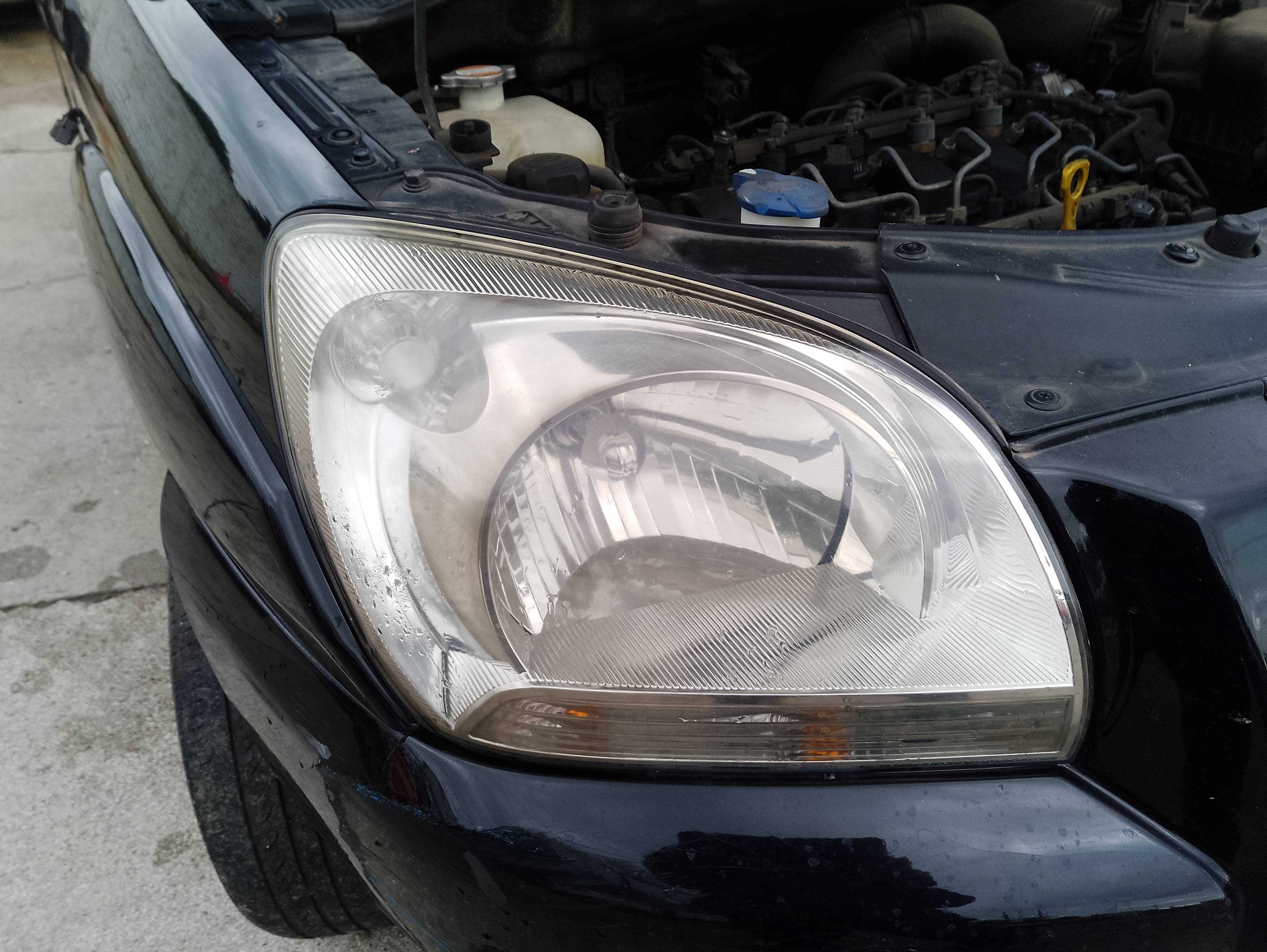 Recambio de faro derecho para kia sportage drive 4x4 referencia OEM IAM   