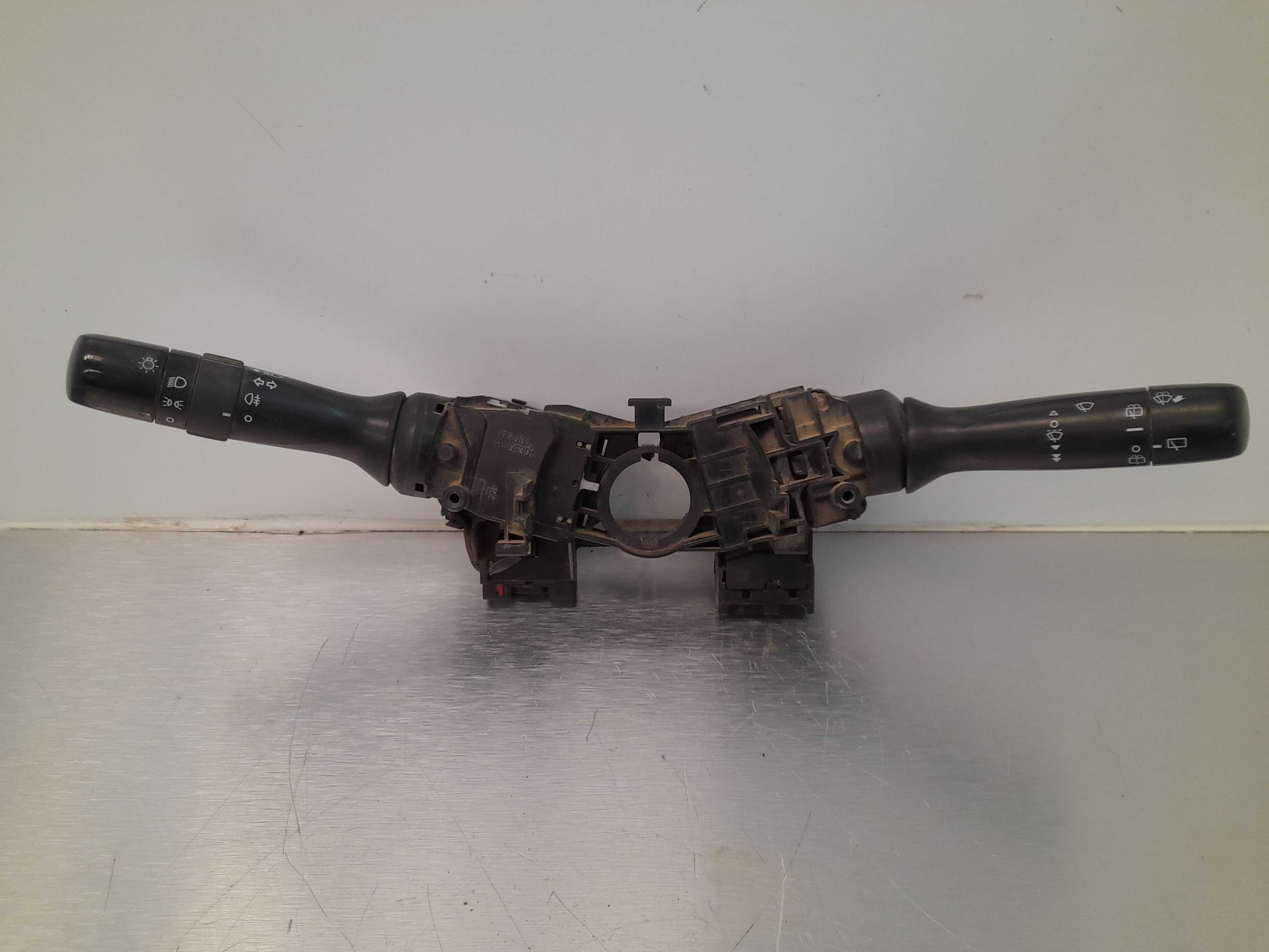 Recambio de mando intermitentes para toyota yaris active referencia OEM IAM   