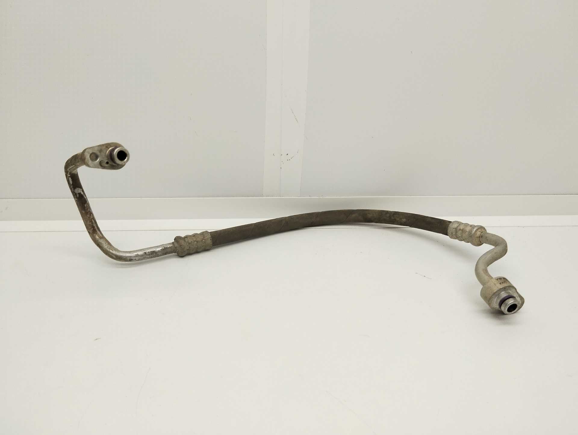 Recambio de tubos aire acondicionado para hyundai accent (lc) crdi gl referencia OEM IAM 5Q0816721  