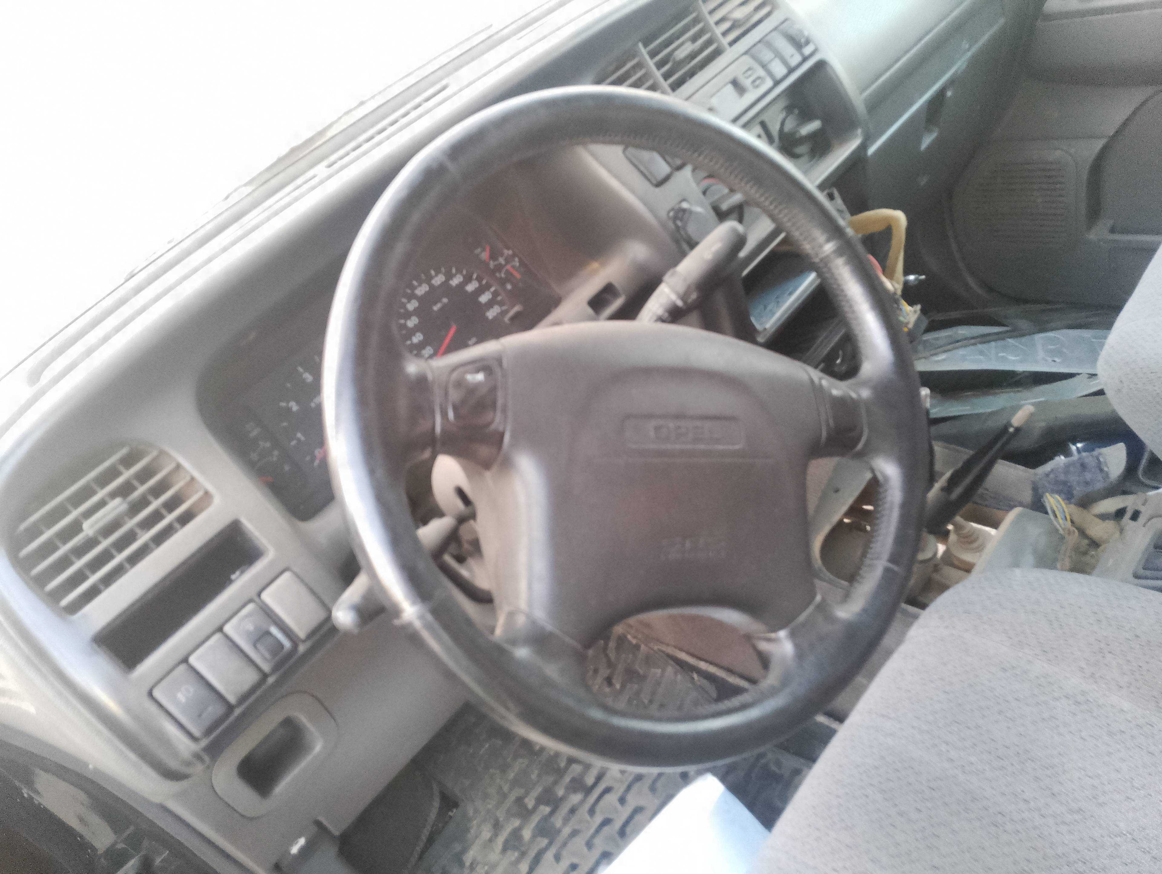 Recambio de volante para opel monterey básico referencia OEM IAM   