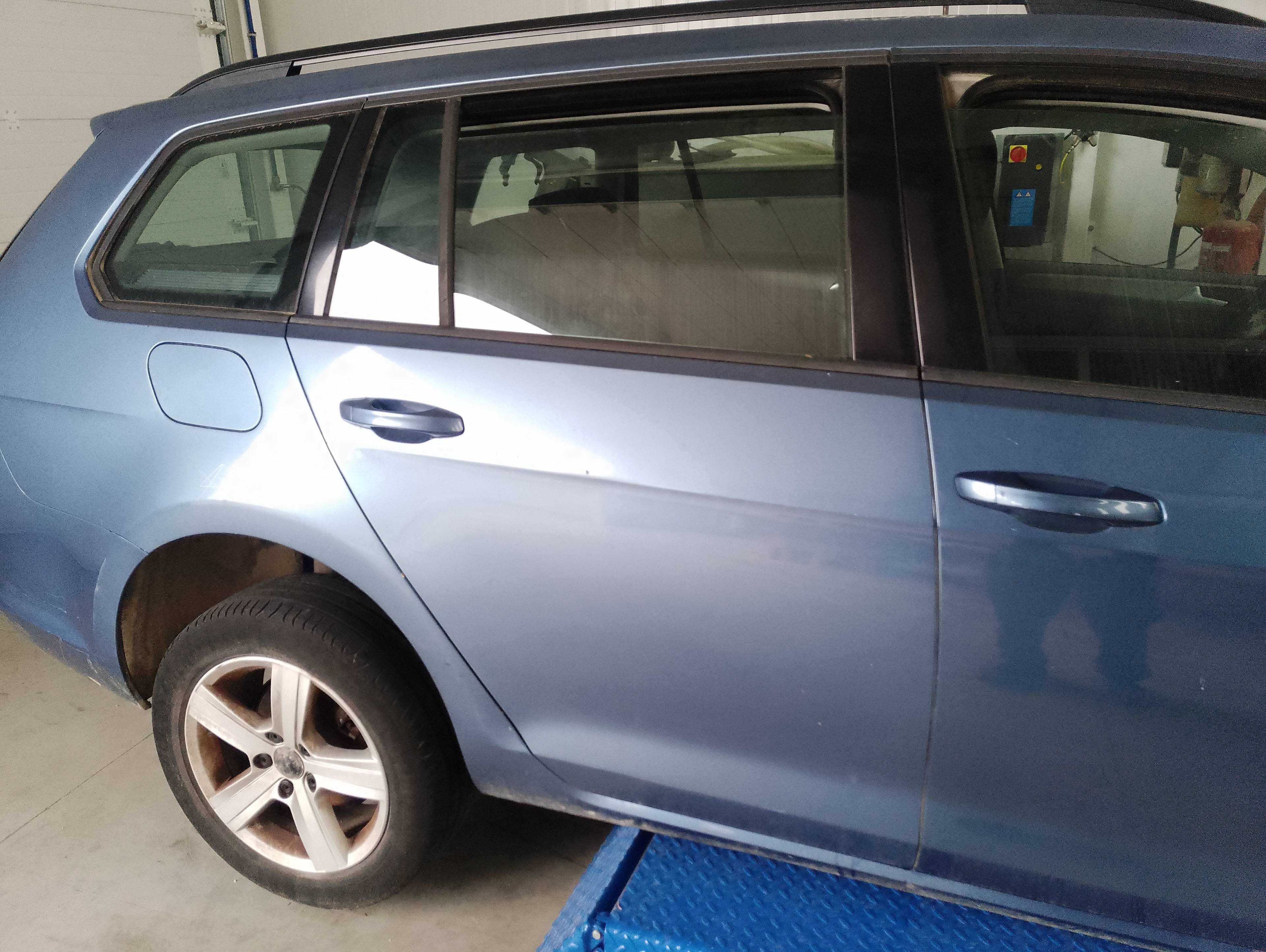 Recambio de puerta trasera derecha para volkswagen golf vii lim. (5g1) advance bluemotion referencia OEM IAM   