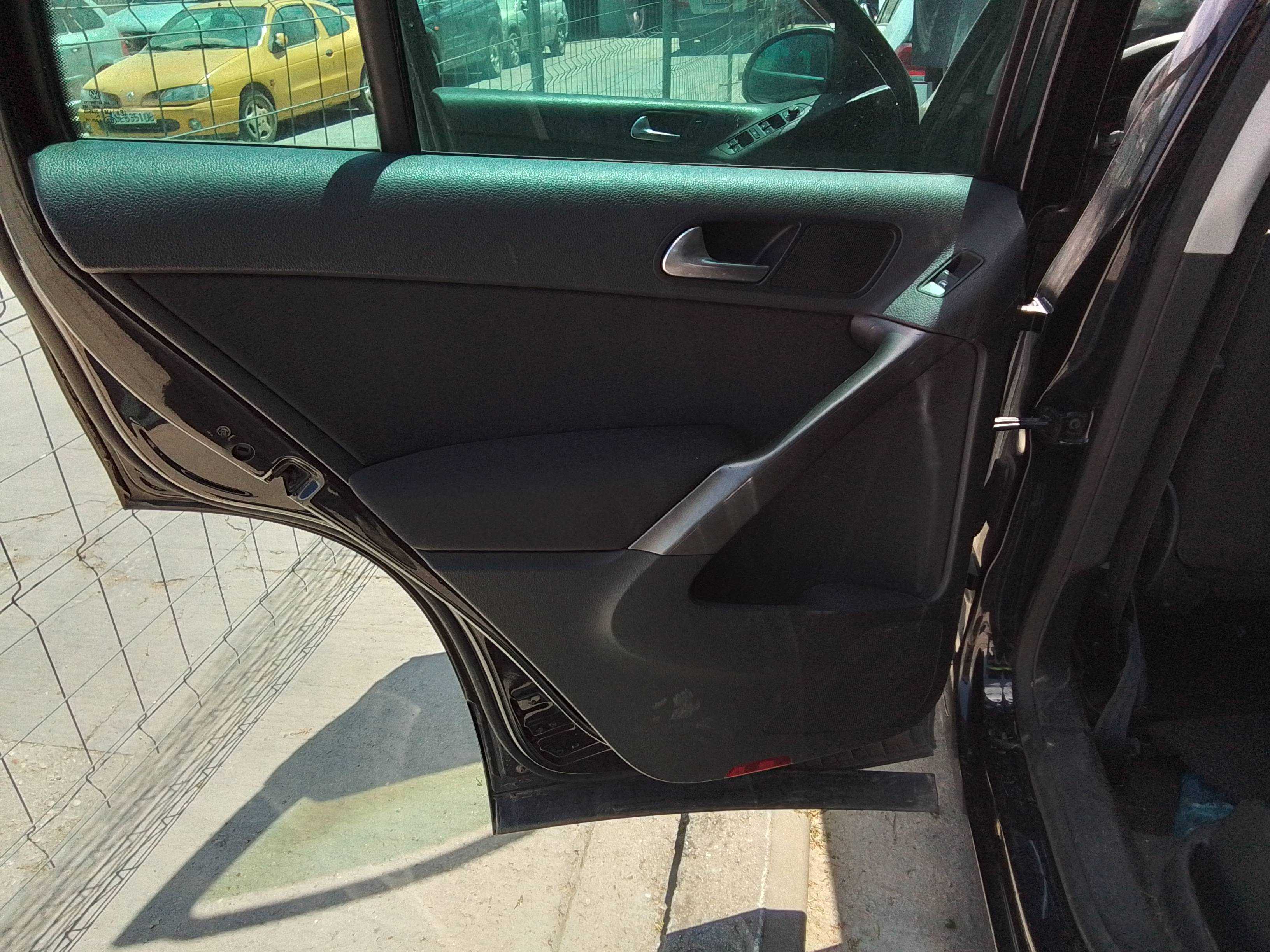 Recambio de guarnecido puerta trasera izquierda para volkswagen tiguan (5n1) 2.0 tdi referencia OEM IAM   