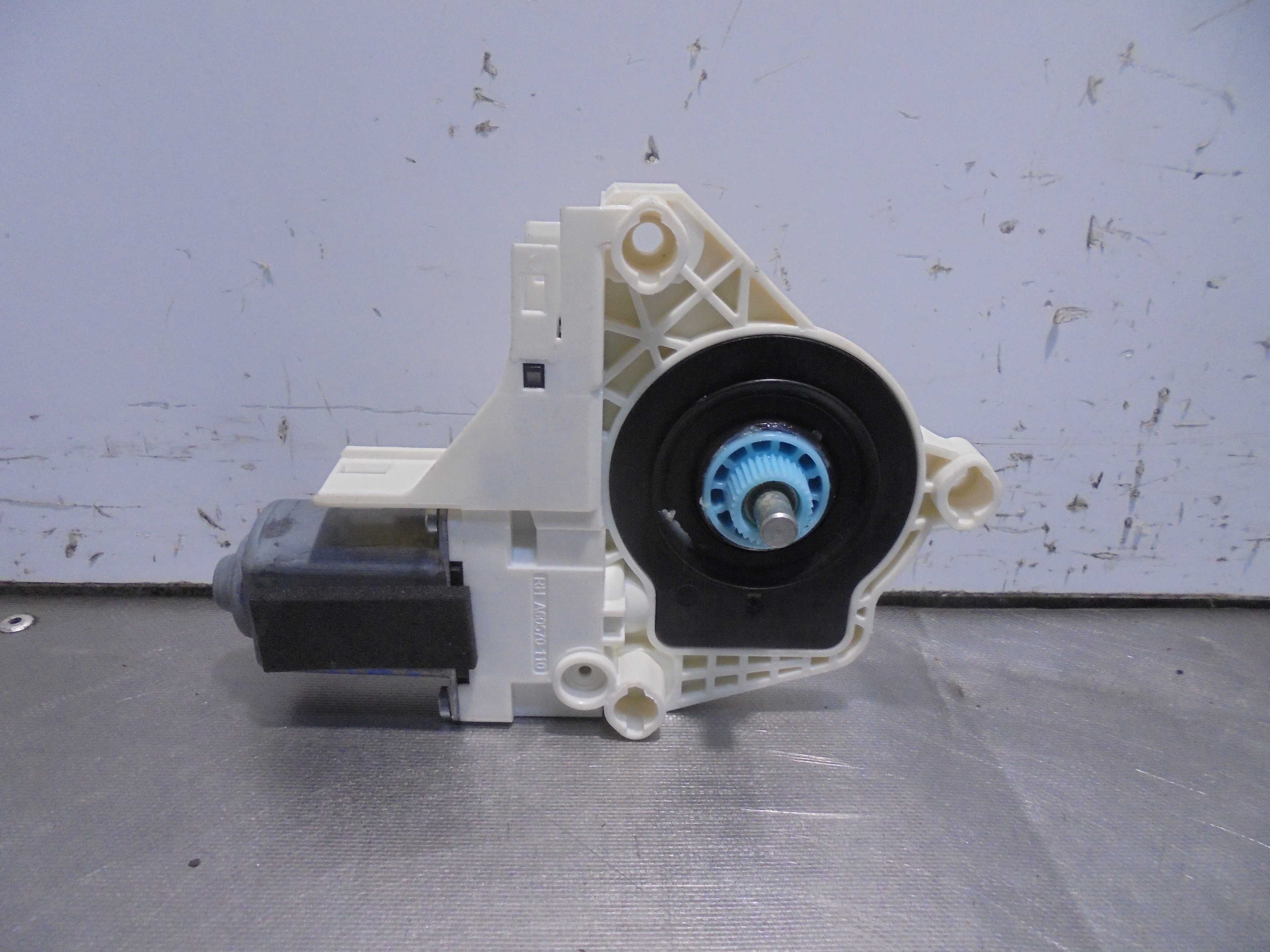 Recambio de motor elevalunas trasero izquierdo para audi a6 avant (4g5) 3.0 tdi quattro referencia OEM IAM 8K0959811  