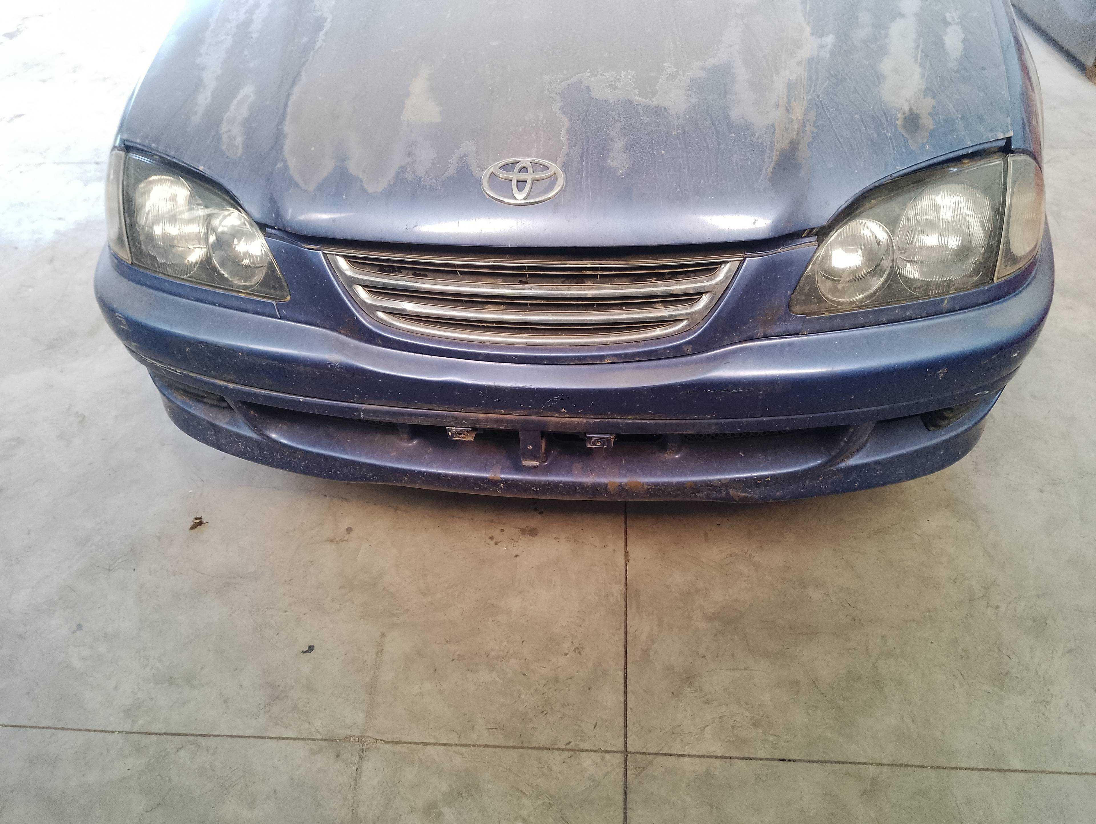 Recambio de paragolpes delantero para toyota avensis berlina (t 22) 2.0 td luna (5-ptas.) referencia OEM IAM   