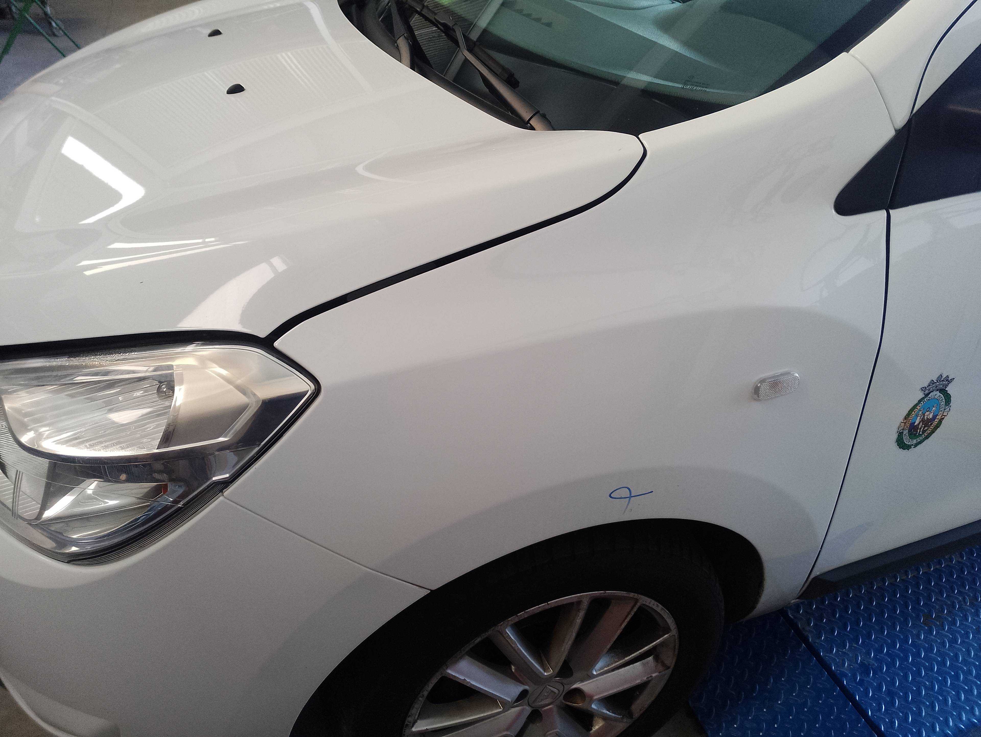 Recambio de aleta delantera izquierda para dacia lodgy 15th anniversary referencia OEM IAM 631016113R  