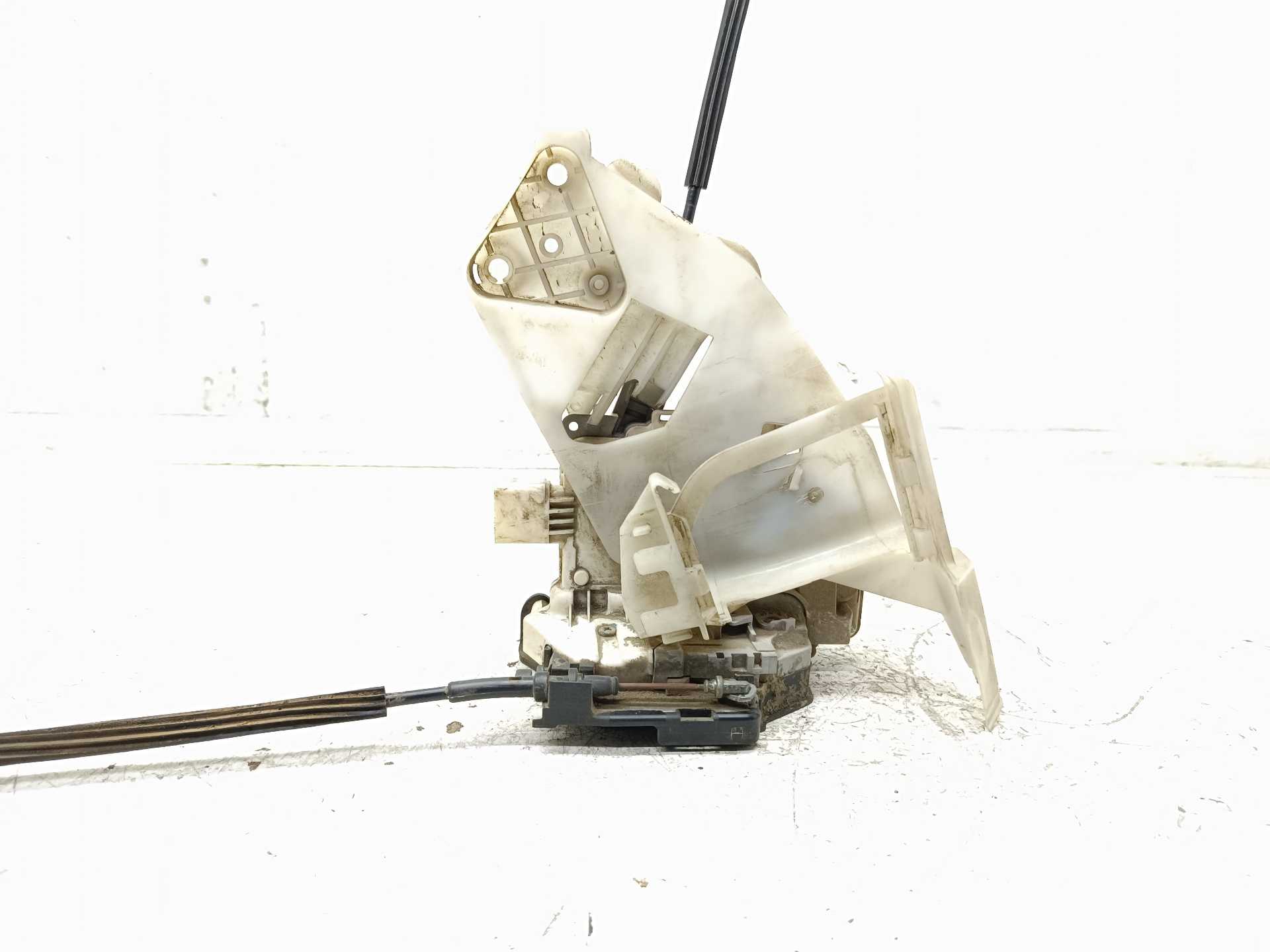 Recambio de cerradura puerta trasera izquierda para volkswagen passat berlina (3c2) advance referencia OEM IAM   