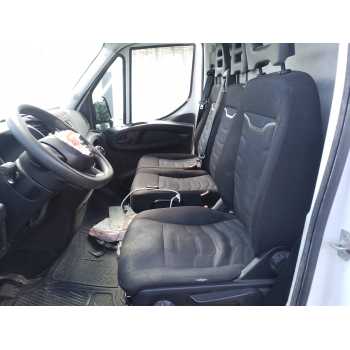 ASIENTO DELANTERO IZQUIERDO 
