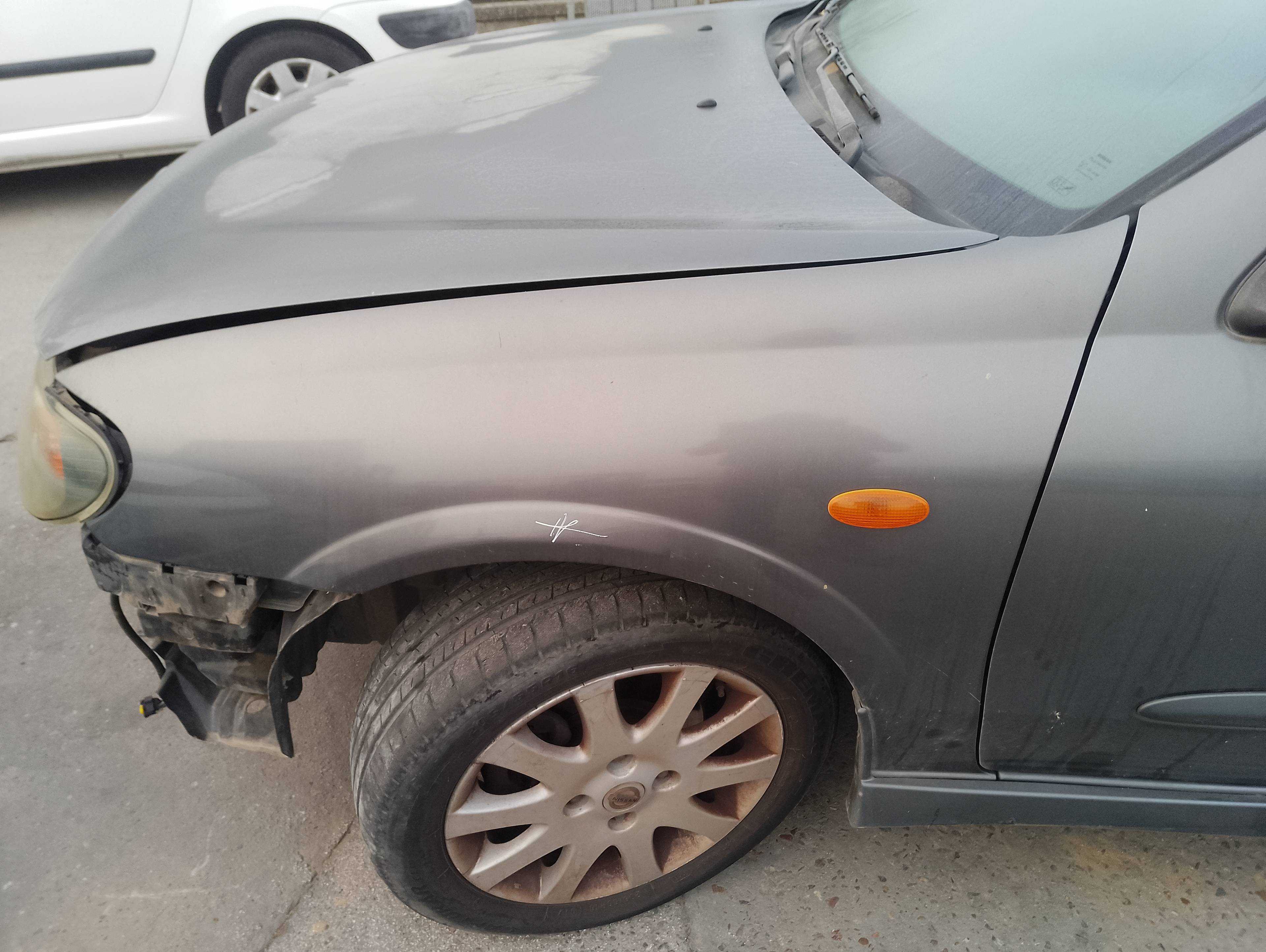 Recambio de aleta delantera izquierda para nissan almera (n16/e) acenta referencia OEM IAM   