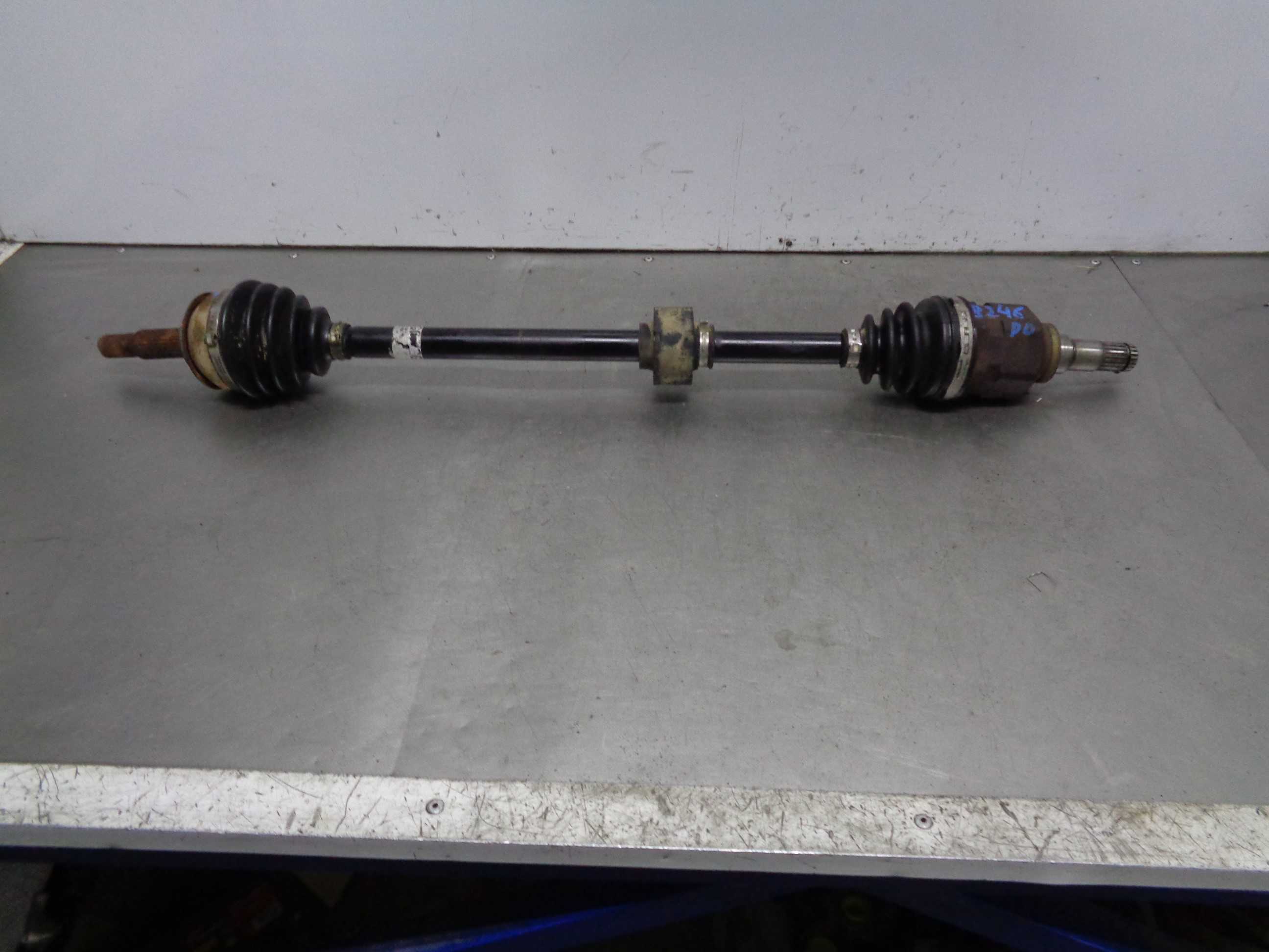 Recambio de transmision delantera derecha para toyota yaris active referencia OEM IAM   