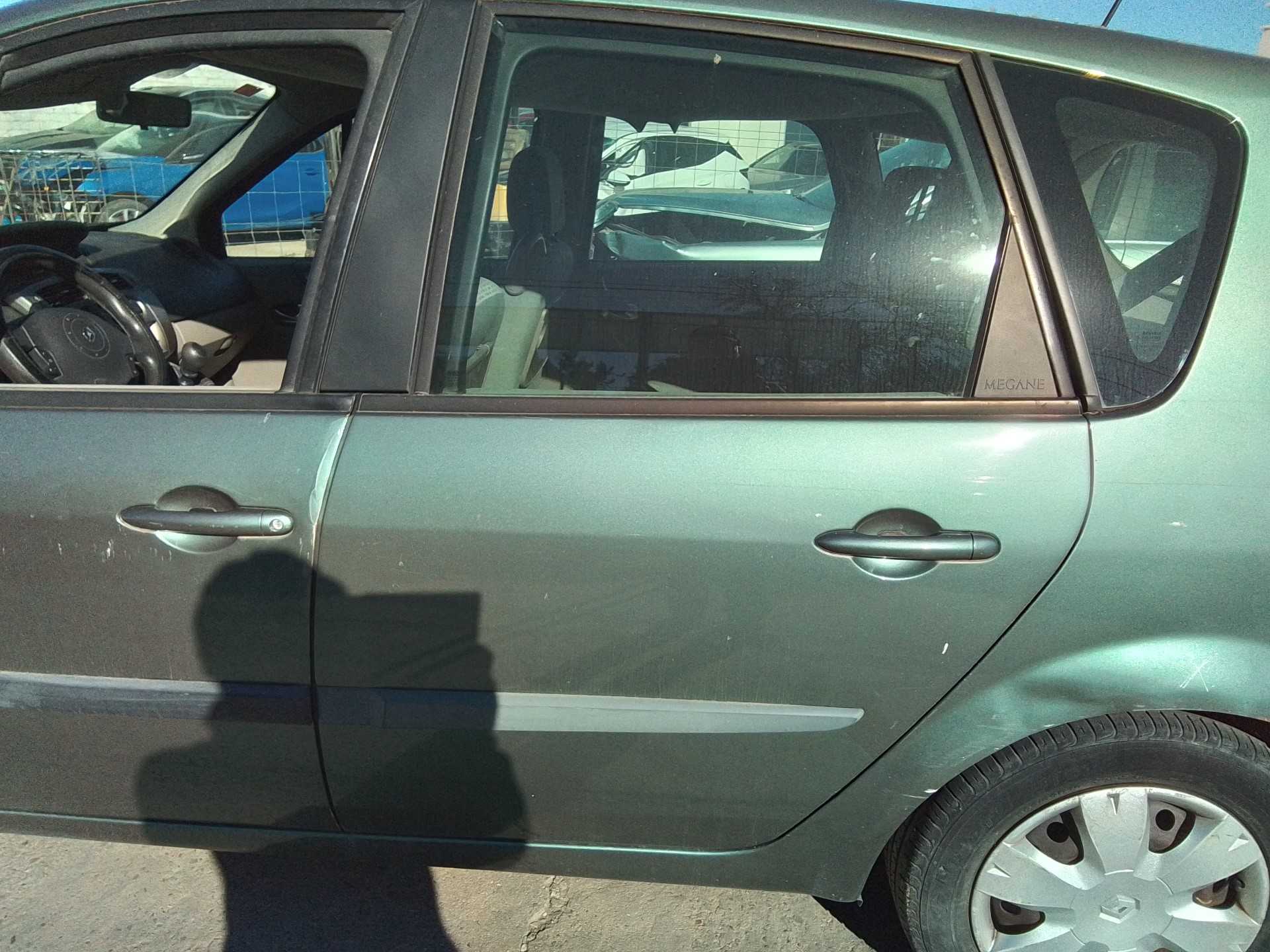 Recambio de puerta trasera izquierda para renault scenic ii authentique referencia OEM IAM   