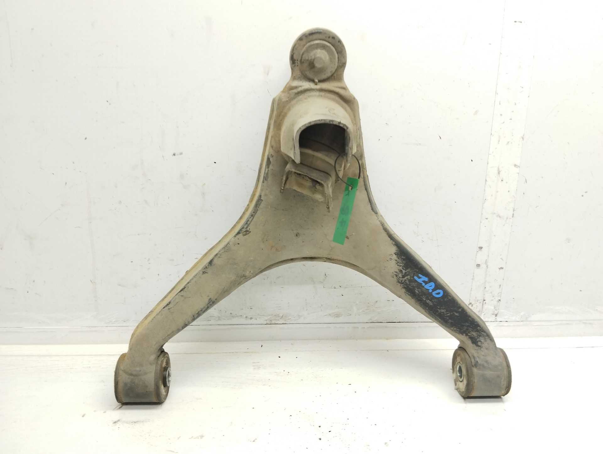 Recambio de brazo suspension inferior delantero derecho para iveco 35s12 referencia OEM IAM 5801564815 93815026 
