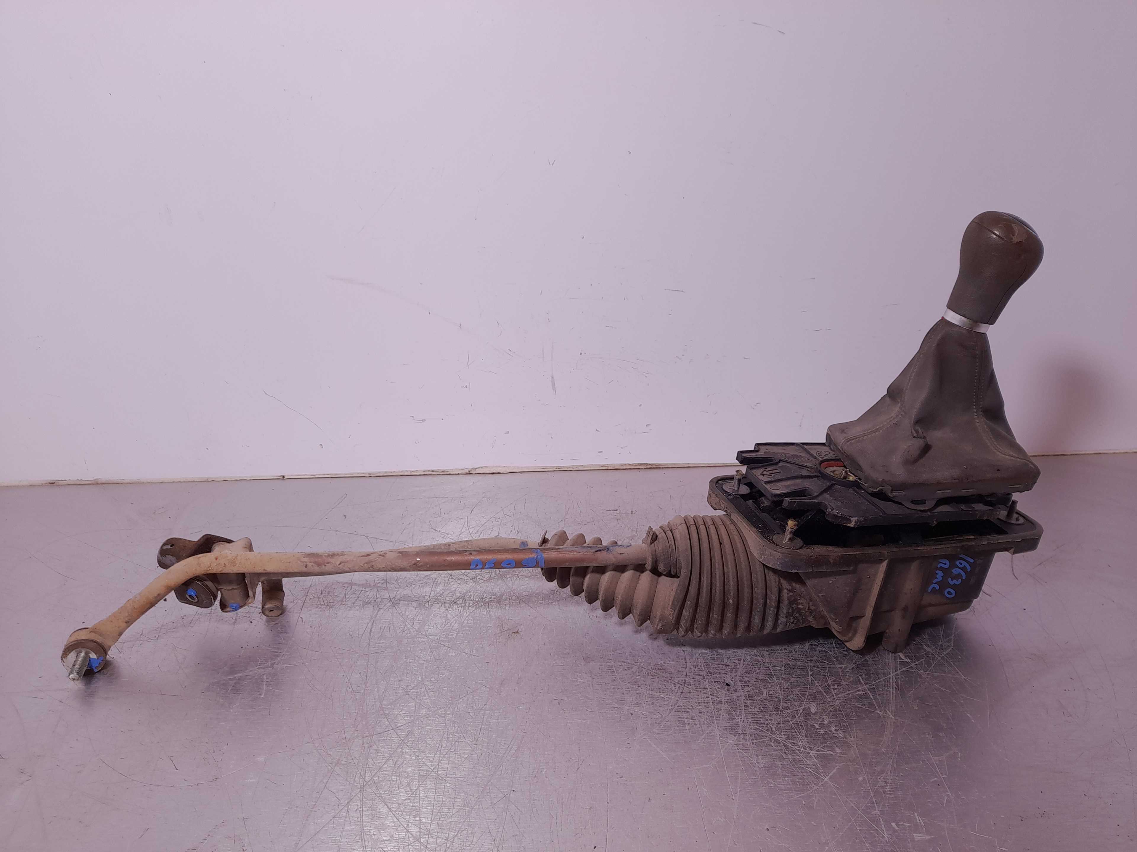 Recambio de palanca cambio para audi a4 avant (8e) 1.9 tdi referencia OEM IAM   