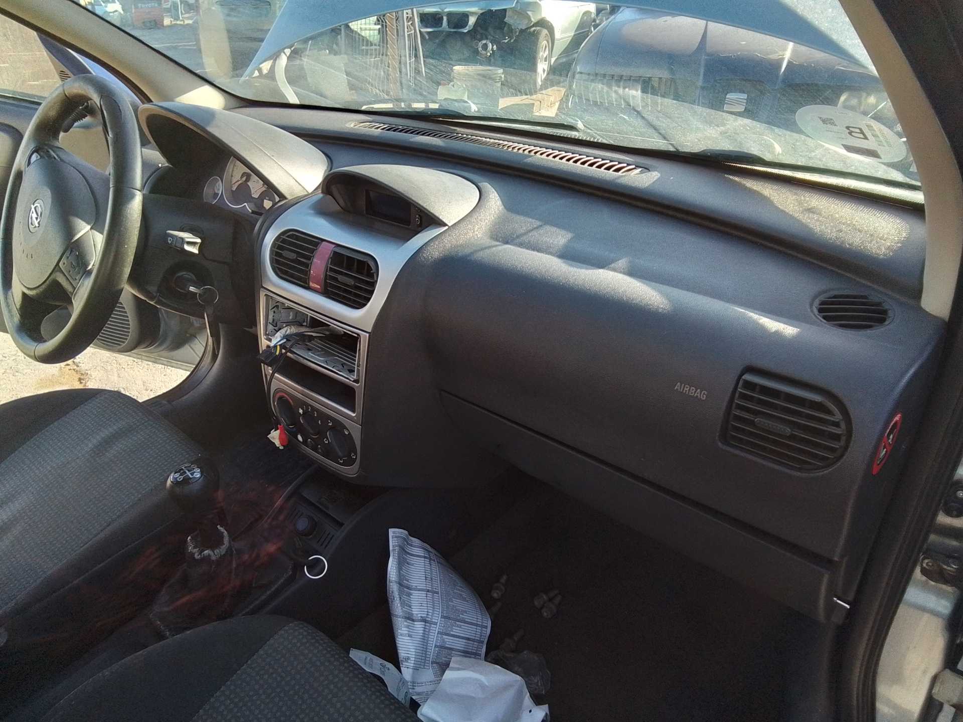 Recambio de salpicadero para opel corsa c blue line referencia OEM IAM   