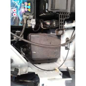 CAJA RELES / FUSIBLES 