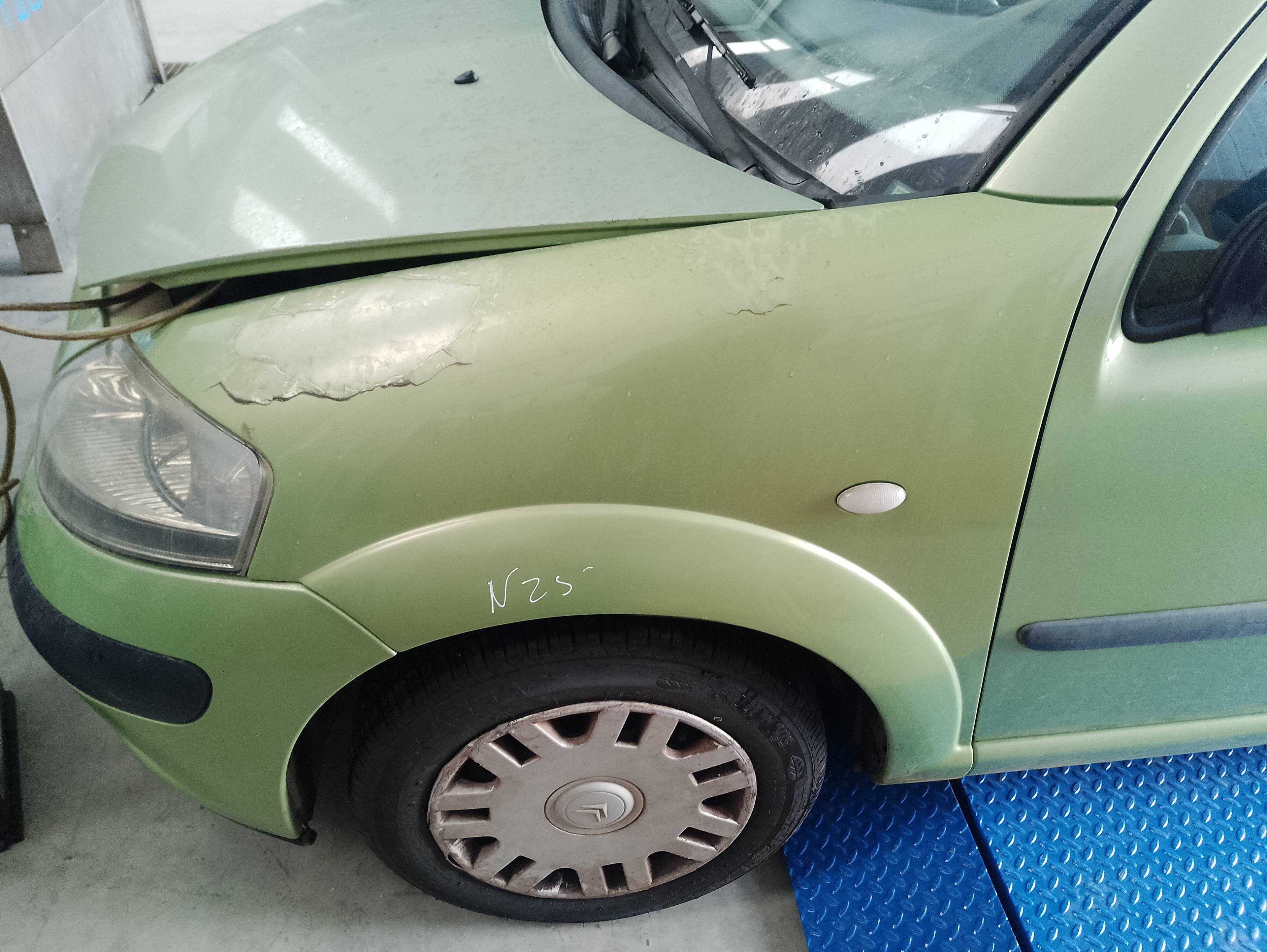Recambio de aleta delantera izquierda para citroën c3 1.1 satisfaction referencia OEM IAM   