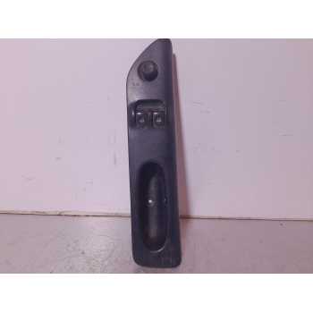 MANDO ELEVALUNAS DELANTERO IZQUIERDO 7700417103 