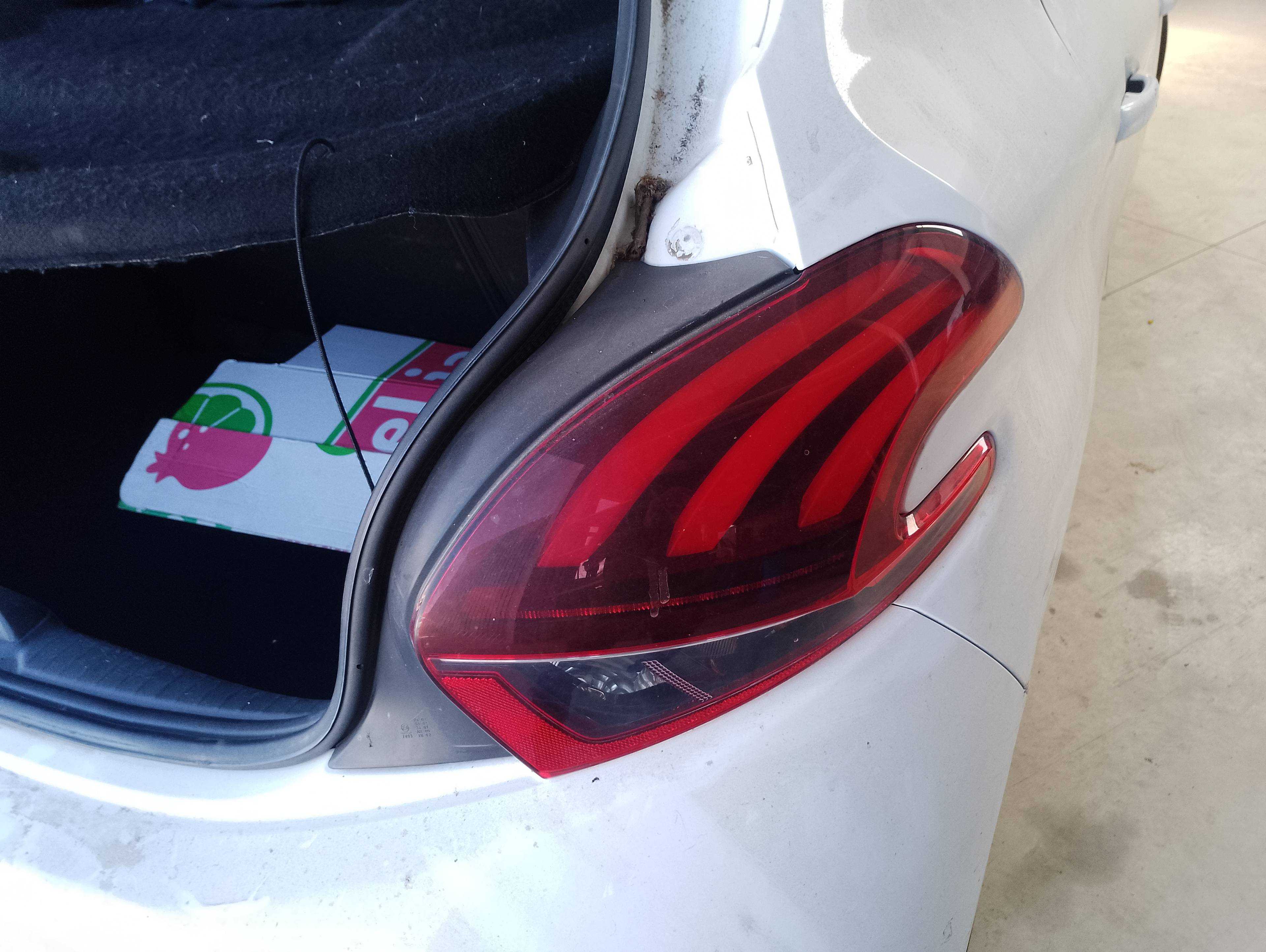 Recambio de piloto trasero derecho para peugeot 208 active referencia OEM IAM   