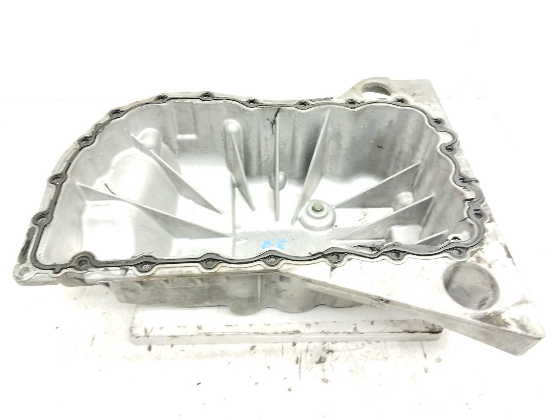 Recambio de carter para nissan primera berlina (p12) acenta referencia OEM IAM 8200066130  