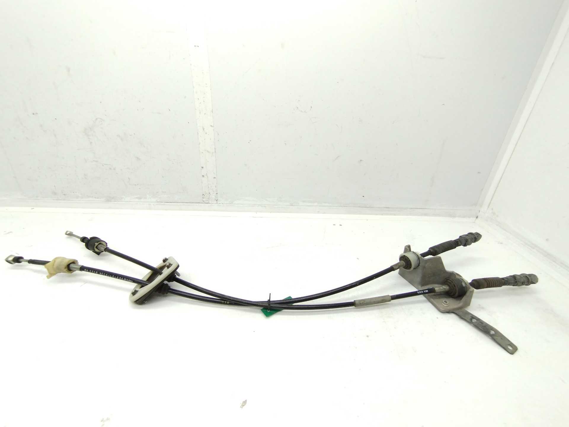 Recambio de cables cambio (bowden) para iveco 35s12 referencia OEM IAM 5801317933K  