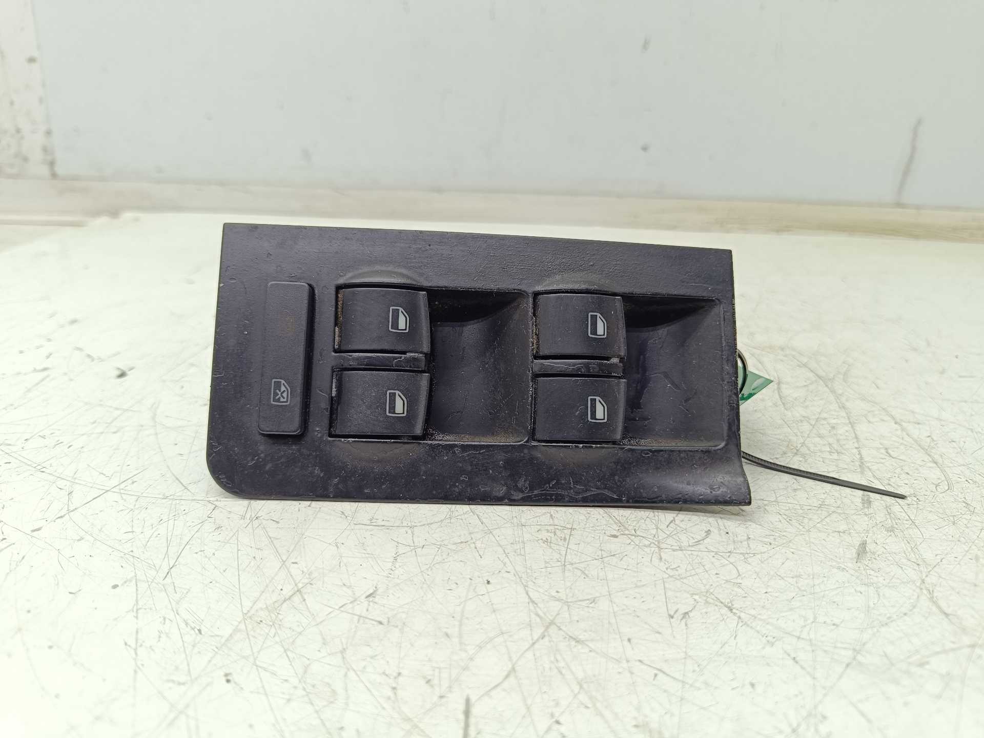 Recambio de mando elevalunas delantero izquierdo para audi a6 berlina (4b2) 2.5 tdi referencia OEM IAM 4B0959851  