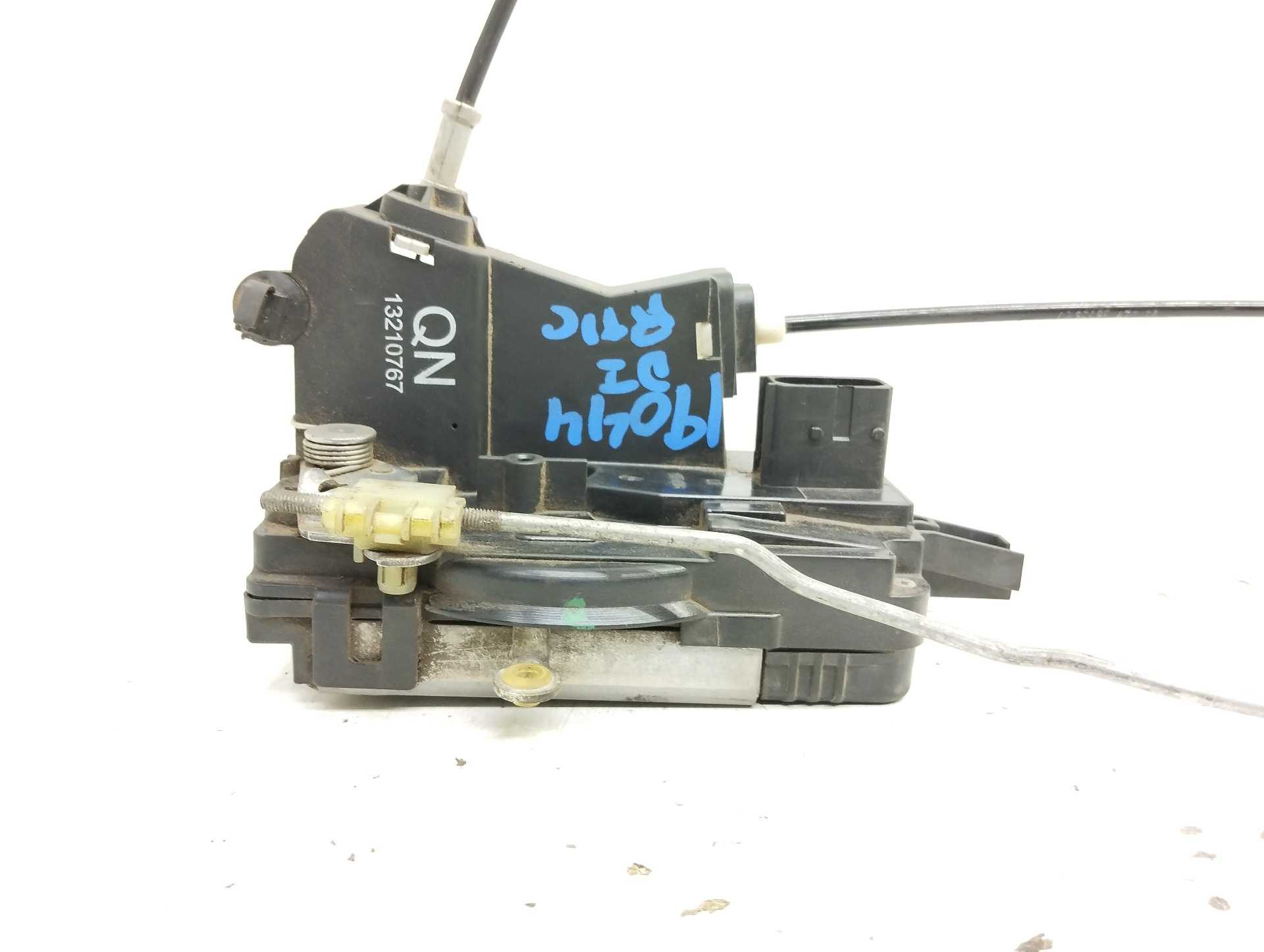 Recambio de cerradura puerta delantera izquierda para opel vectra c berlina cosmo referencia OEM IAM 13210767  
