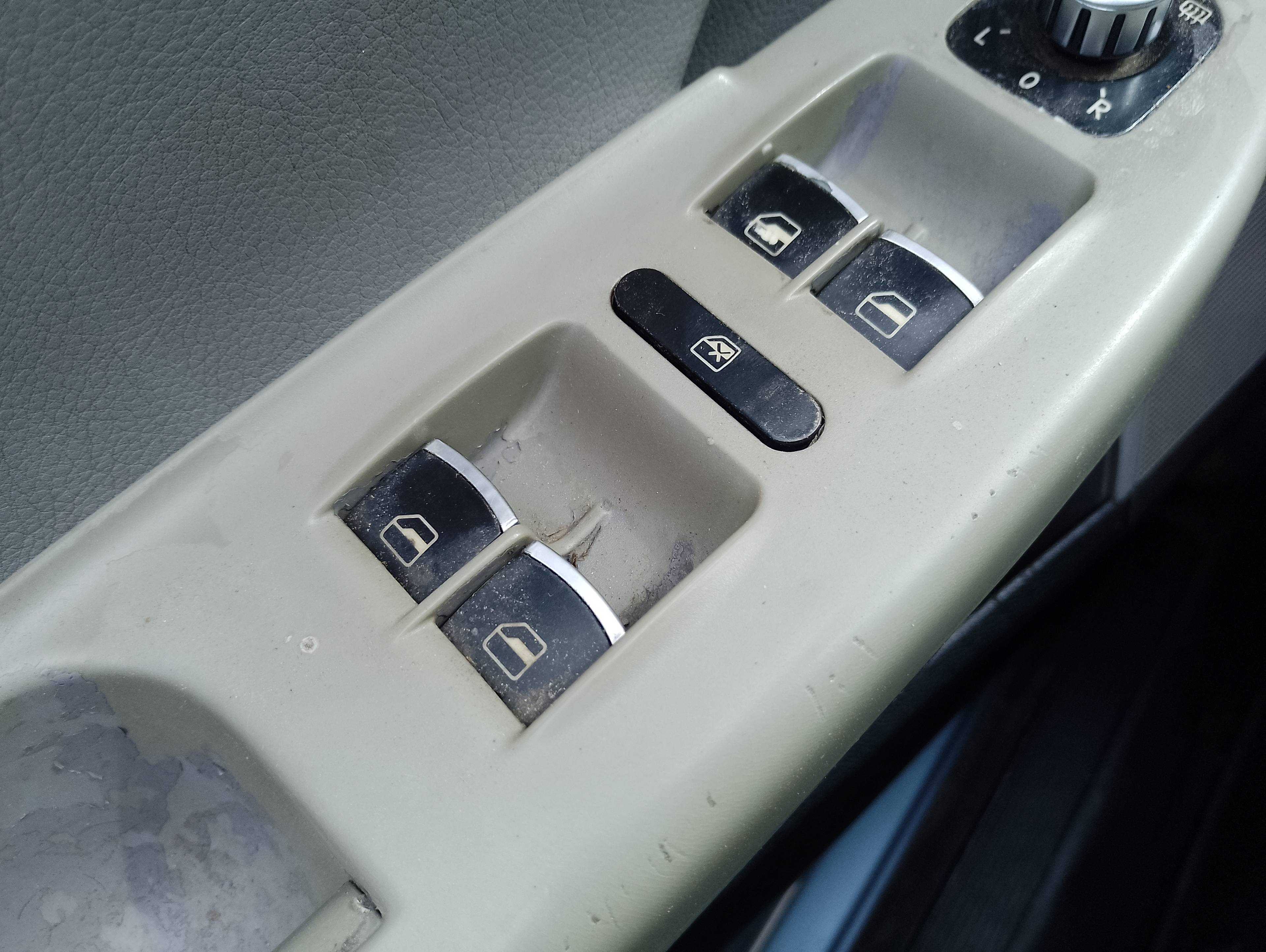 Recambio de mando elevalunas delantero izquierdo para volkswagen passat berlina (3c2) advance referencia OEM IAM   