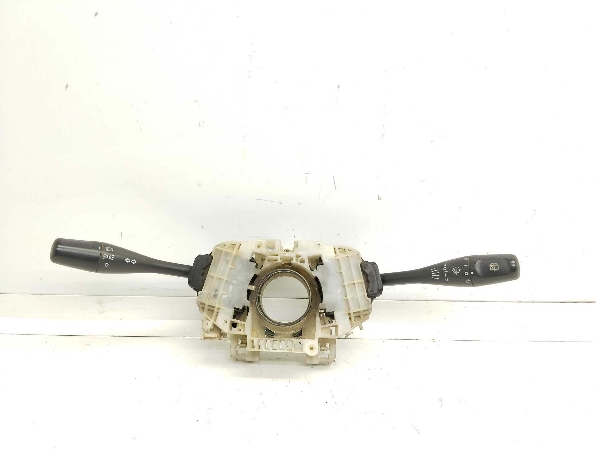 Recambio de mando luces para mitsubishi montero pinin (h60/h70) 1.8 cat referencia OEM IAM 17B153  