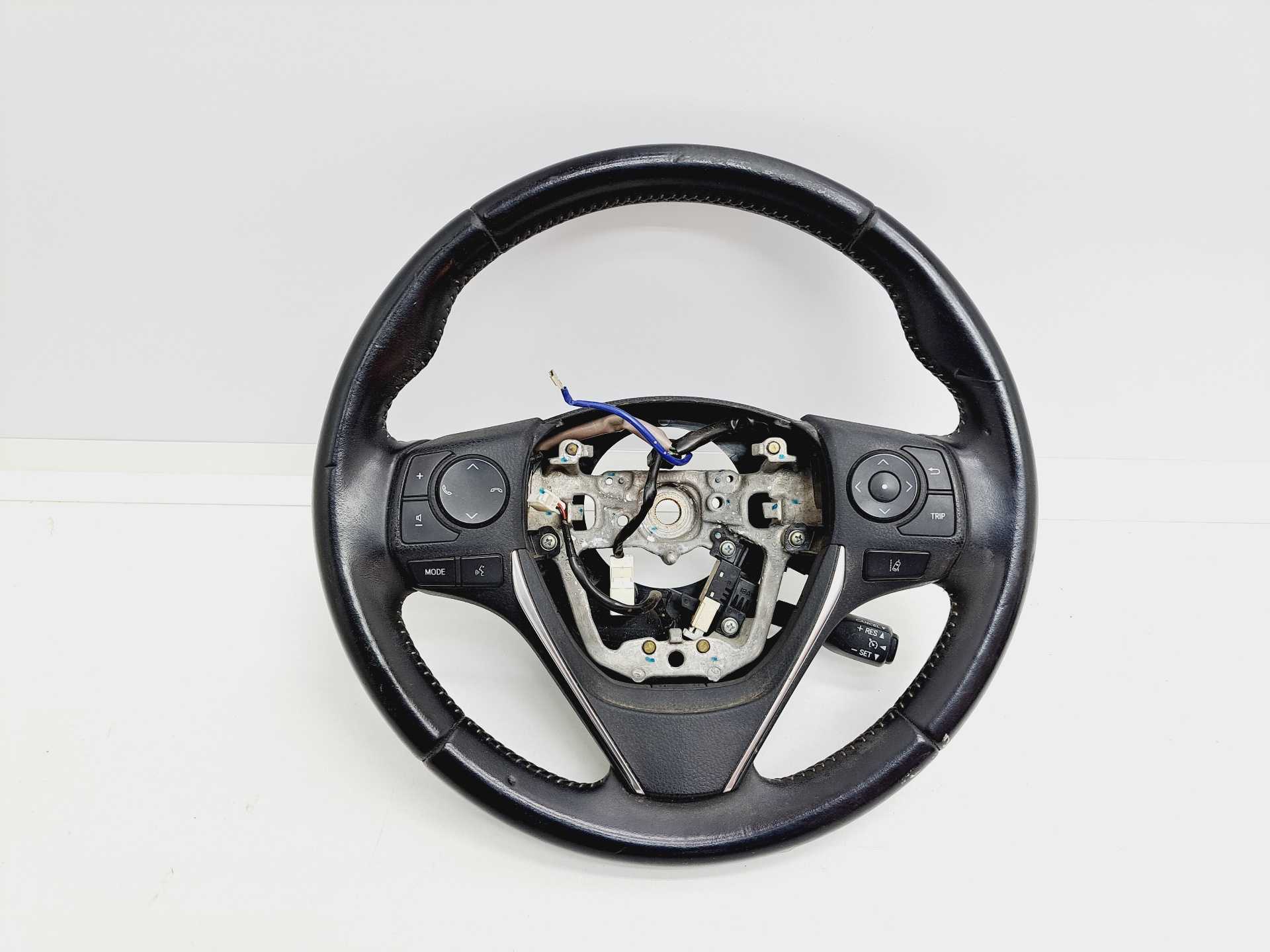 Recambio de volante para toyota auris 1.8 16v (híbrido) referencia OEM IAM 6212135 6212140 327993