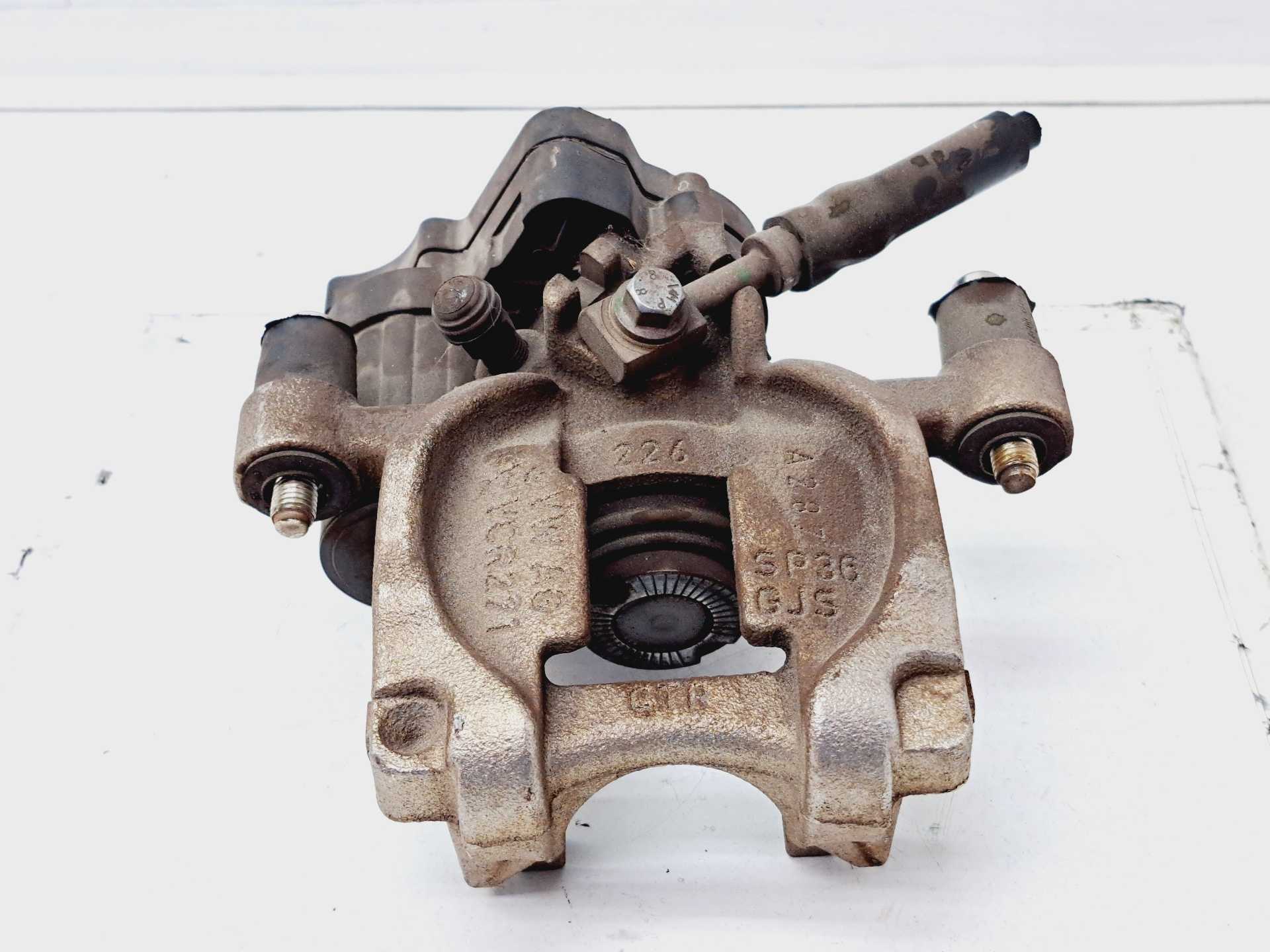 Recambio de pinza de freno trasera derecha para volkswagen t-roc 1.5 16v tsi act referencia OEM IAM 5Q0615406  