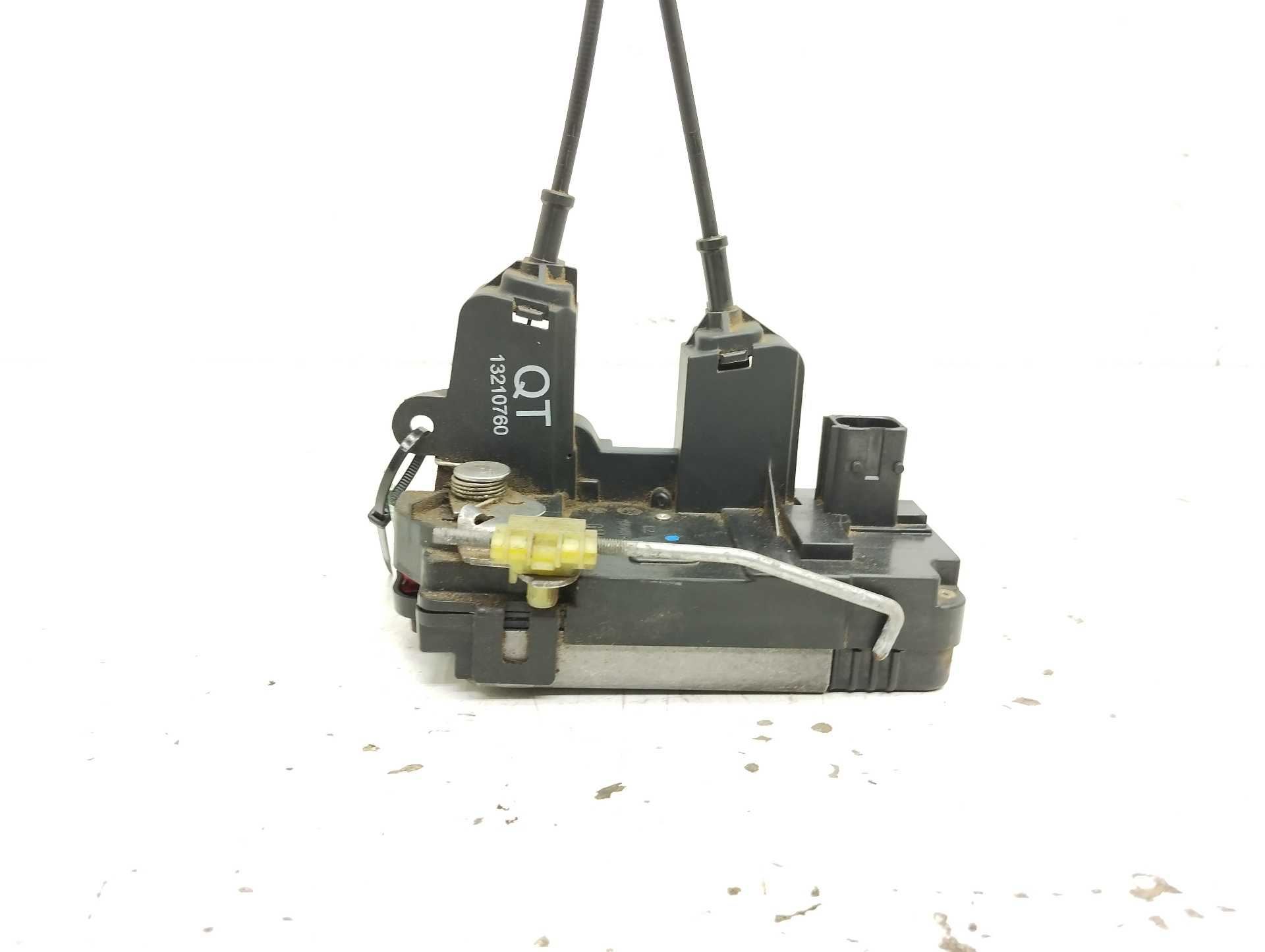 Recambio de cerradura puerta trasera izquierda para opel vectra c berlina cosmo referencia OEM IAM 13210760  