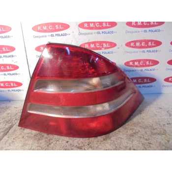 PILOTO TRASERO DERECHO A2208200264 