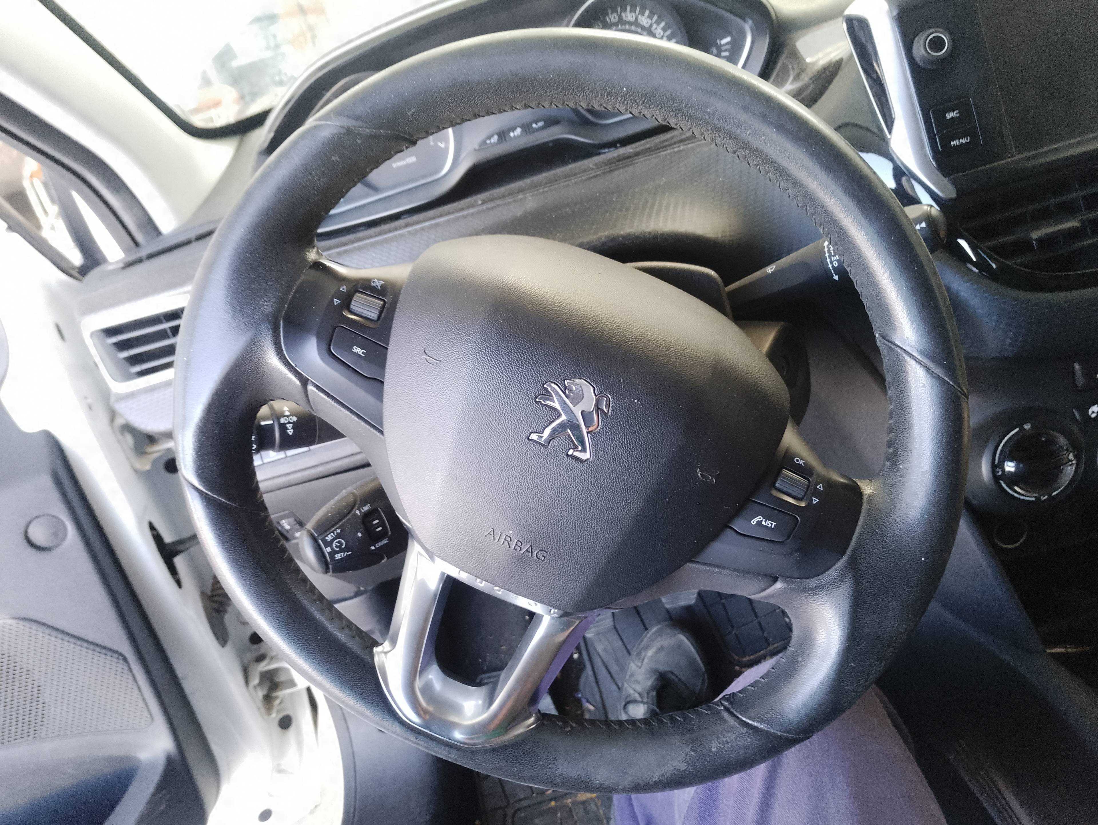 Recambio de volante para peugeot 208 active referencia OEM IAM   