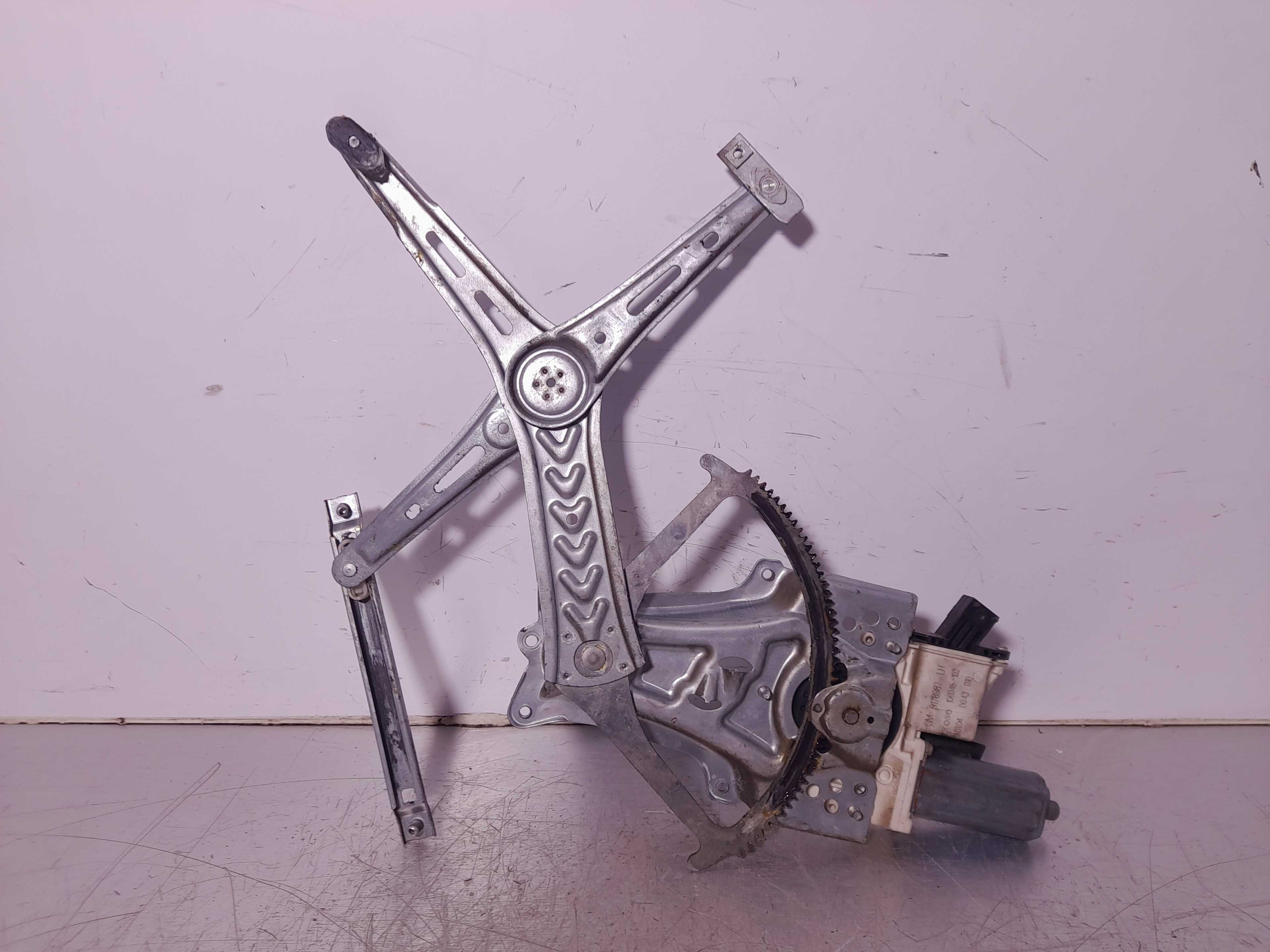 Recambio de elevalunas delantero izquierdo para opel vectra c berlina cosmo referencia OEM IAM 9178987 BROSE 