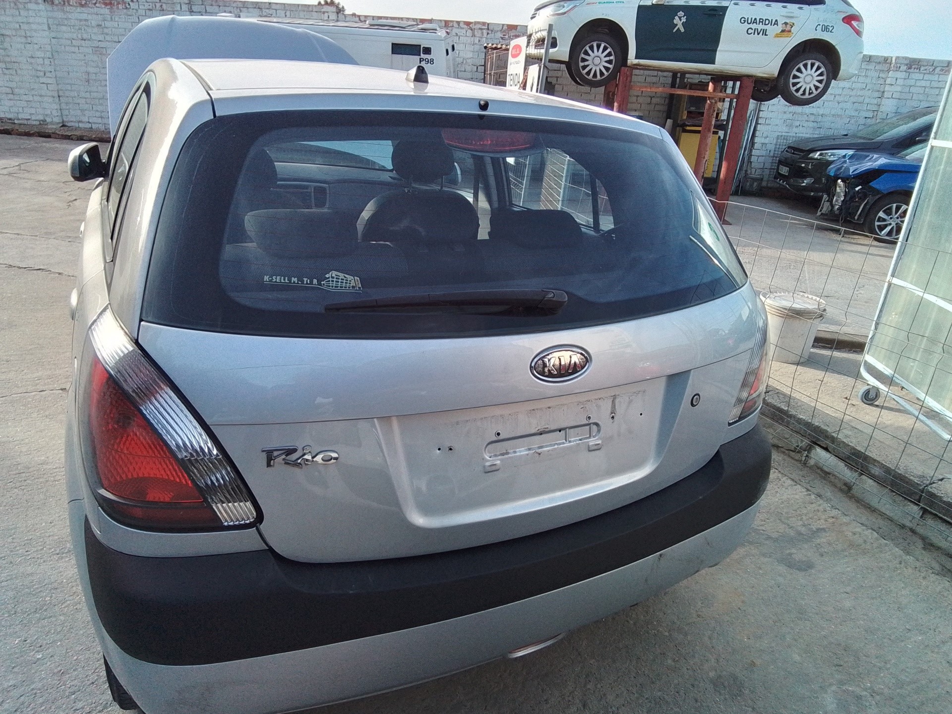 Recambio de porton trasero para kia rio 1.4 cat referencia OEM IAM   