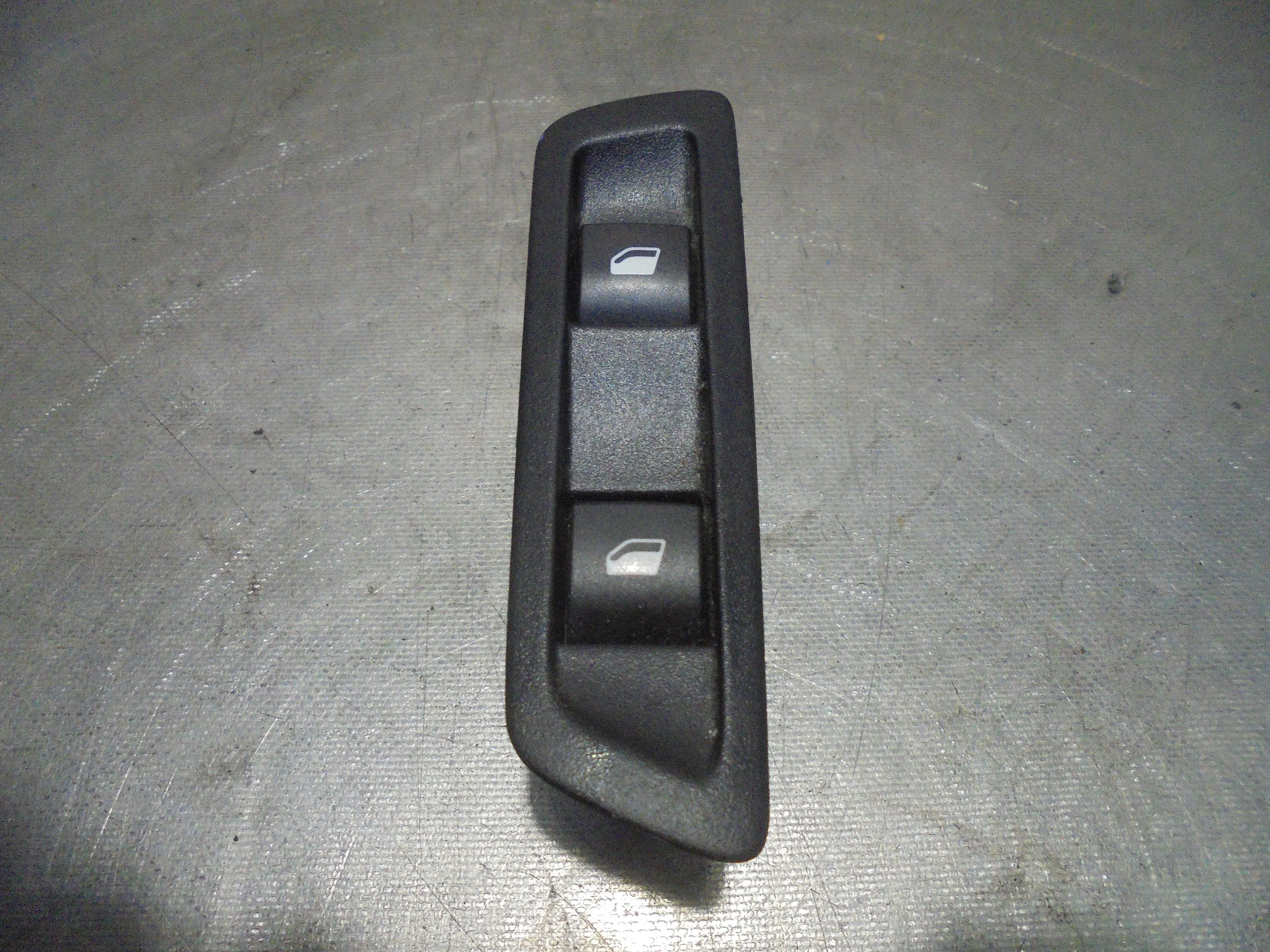 Recambio de mando elevalunas delantero derecho para citroën c-elysée 1.6 blue-hdi fap referencia OEM IAM   