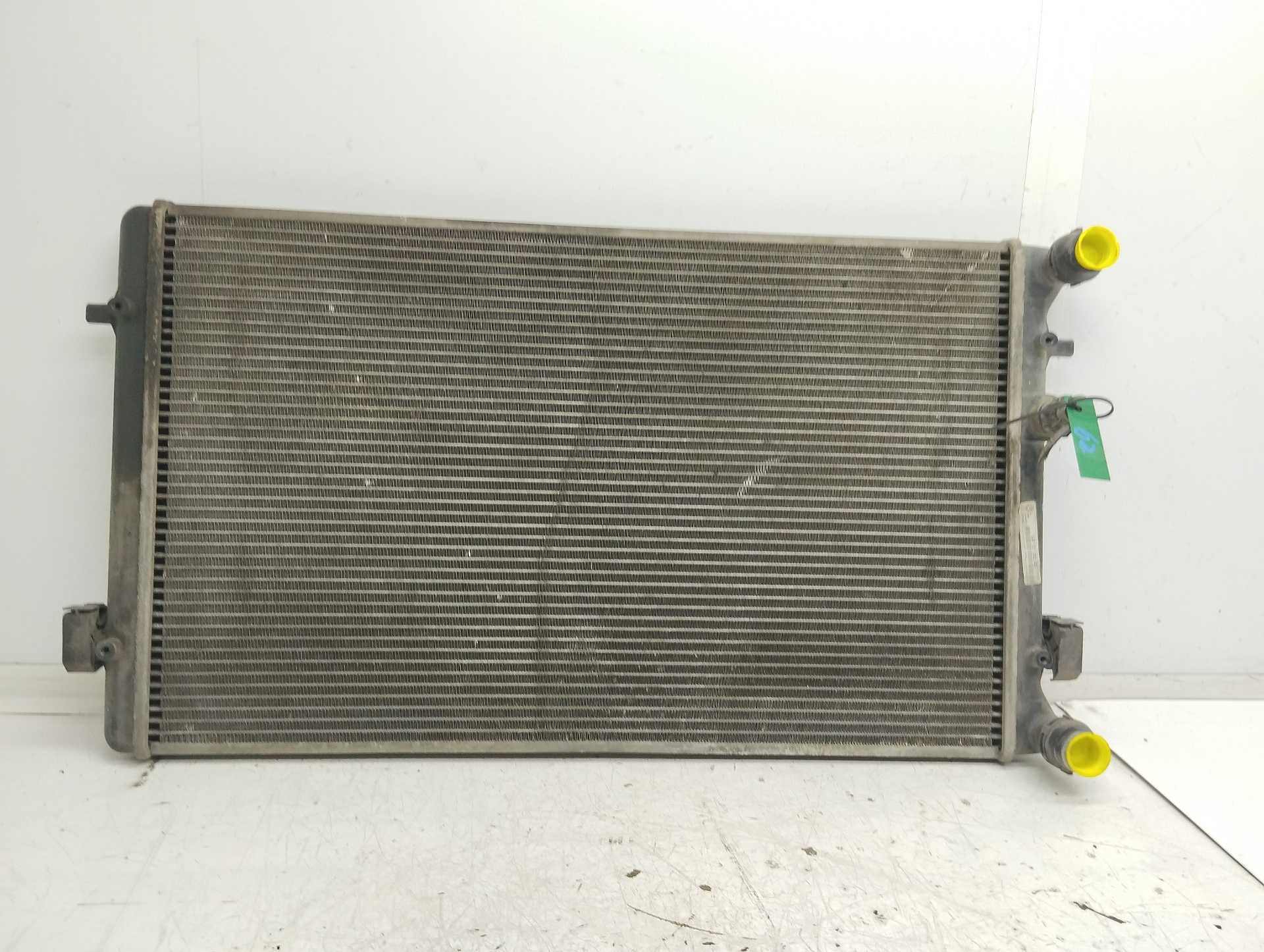 Recambio de radiador agua para volkswagen golf iv berlina (1j1) 25 aniversario referencia OEM IAM 1J0121253AD  